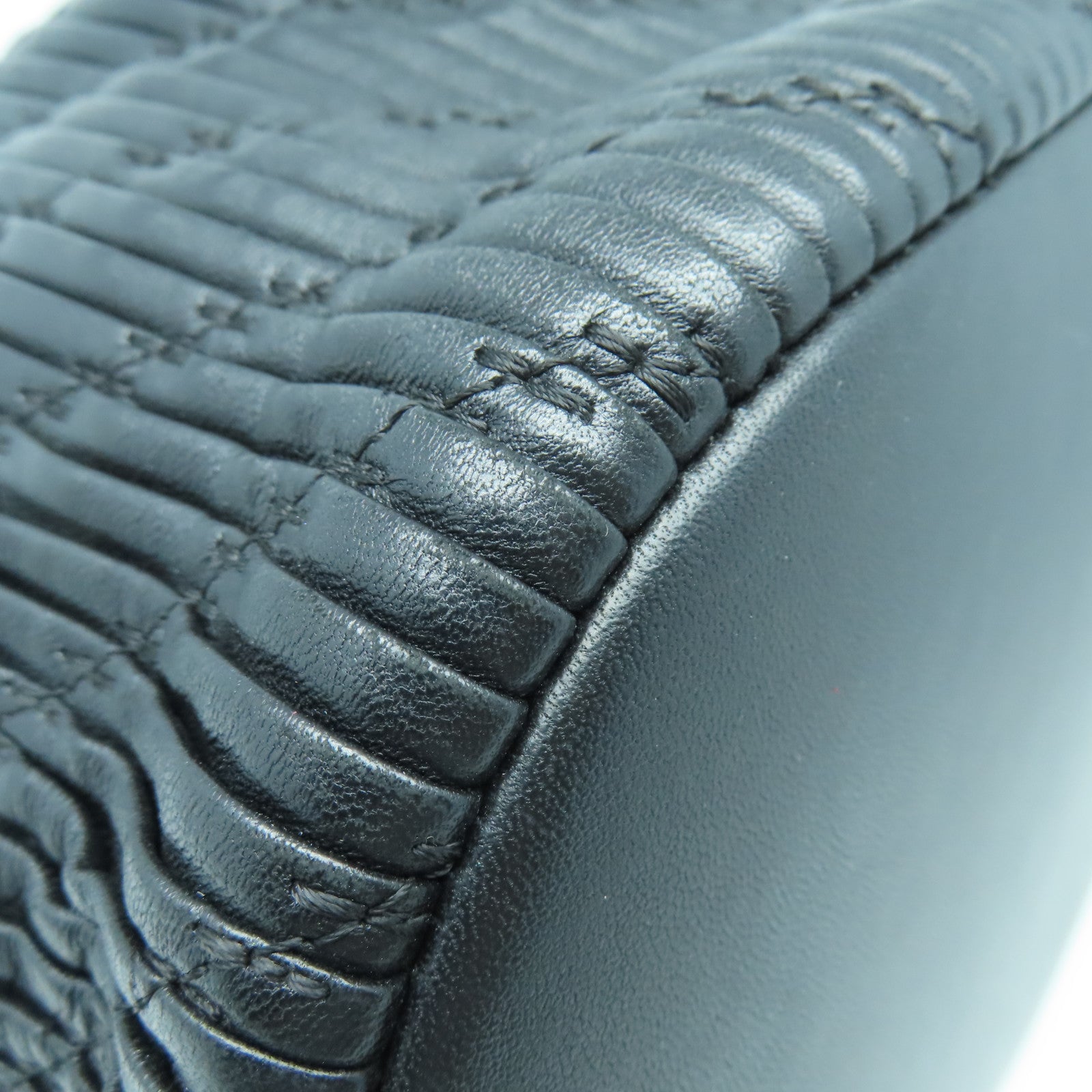 CHANEL 羊皮皮革Shoulder Bag金扣肩背袋黑色