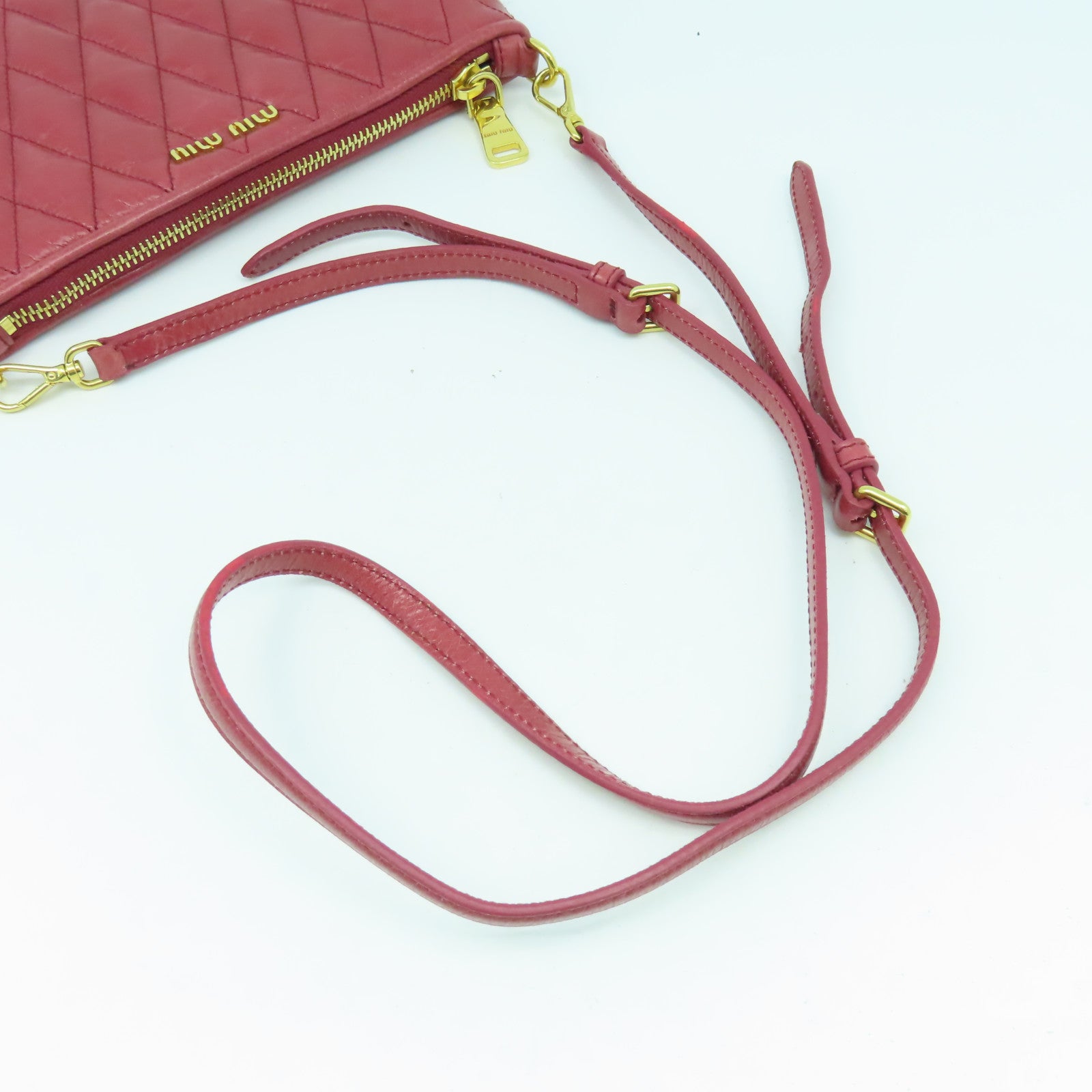 Miu Miu 菱格皮革Shoulder Bag金扣肩背袋紅色