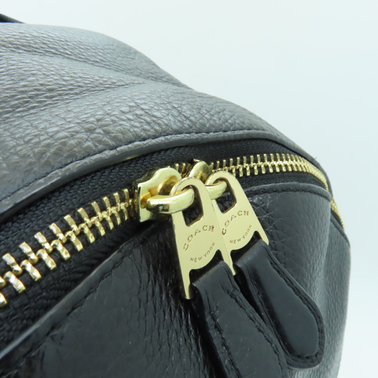 COACH 牛皮皮革Backpack金扣背包黑色