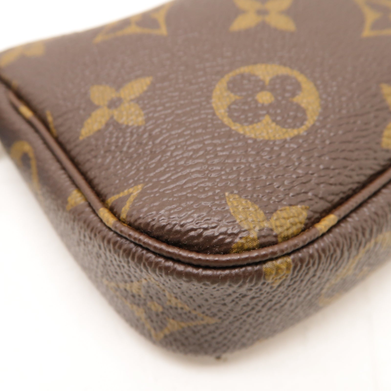 LOUIS VUITTON Monogram Mini Pochette Accessoires金扣鏈帶手挽袋啡色