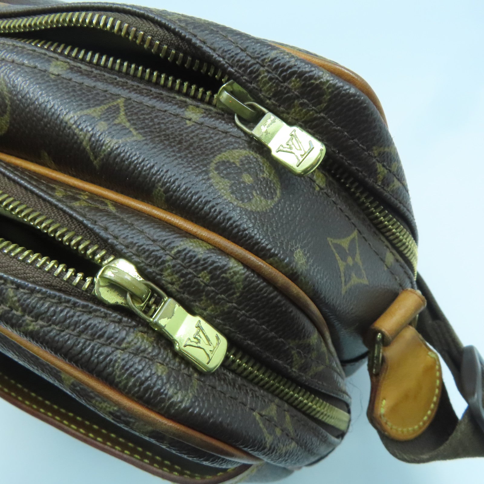 LOUIS VUITTON Monogram Reporter PM Gold Buckle Shoulder Bag Brown