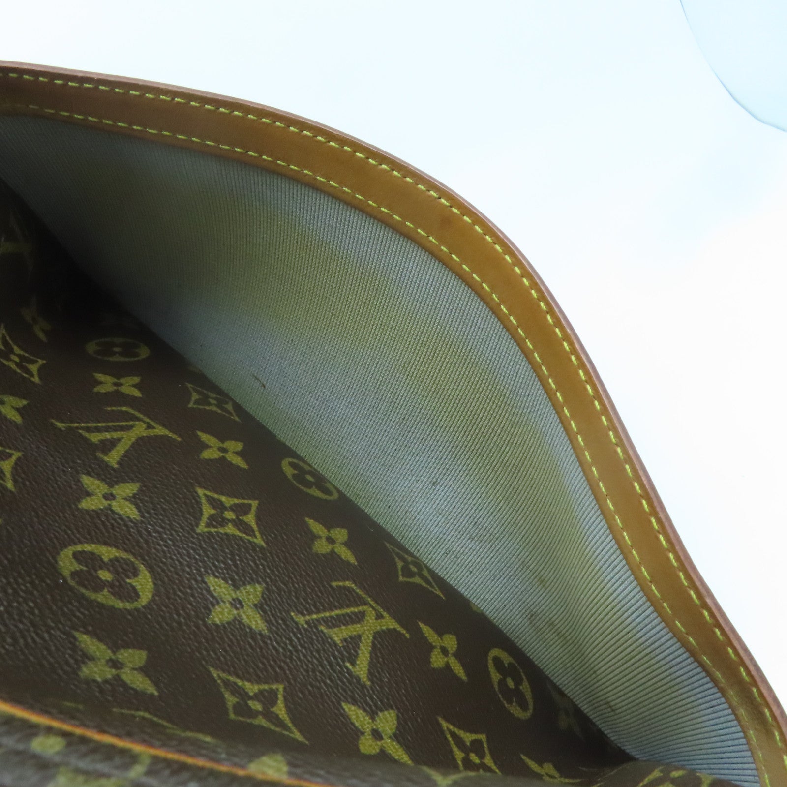 LOUIS VUITTON Monogram Reporter PM Gold Buckle Shoulder Bag Brown