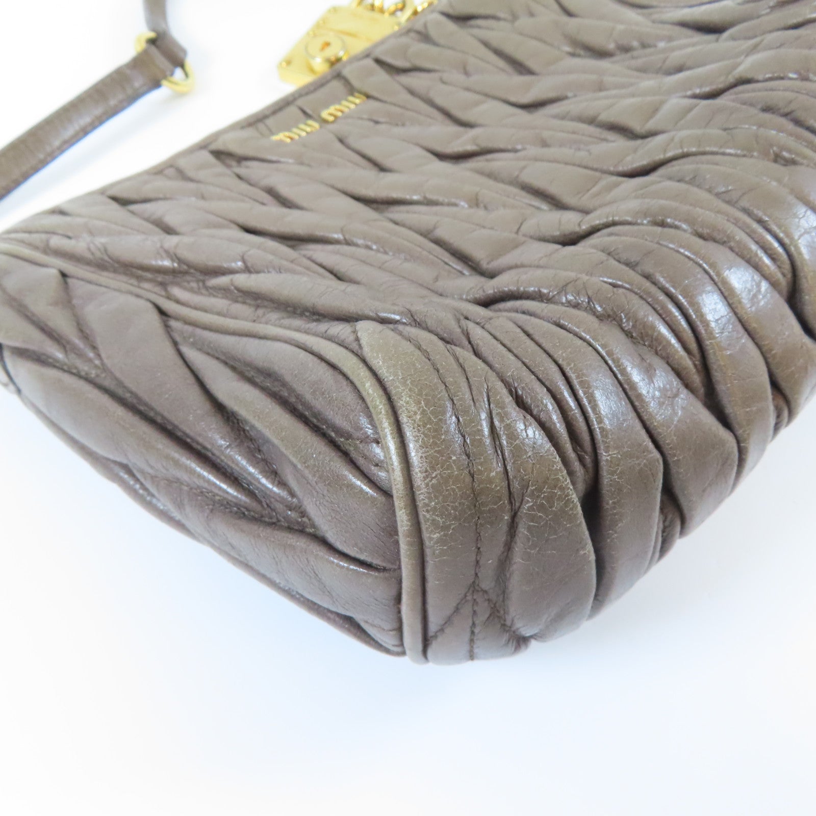 Miu Miu 牛皮皮革Shoulder Bag金扣肩背袋灰色