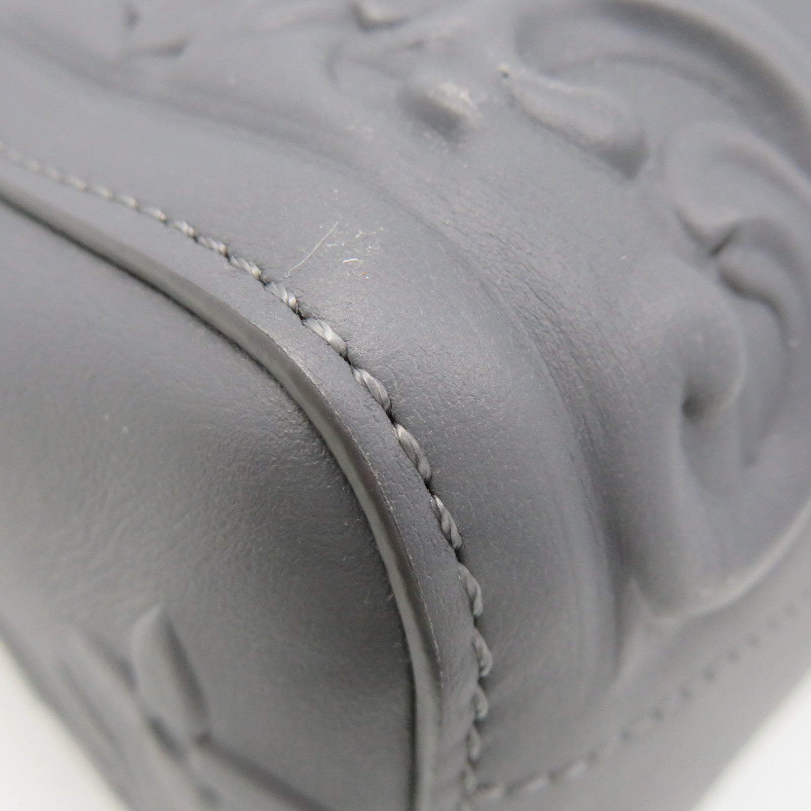 LOUIS VUITTON 牛皮皮革City Keepall Shoulder Bag肩背袋灰色
