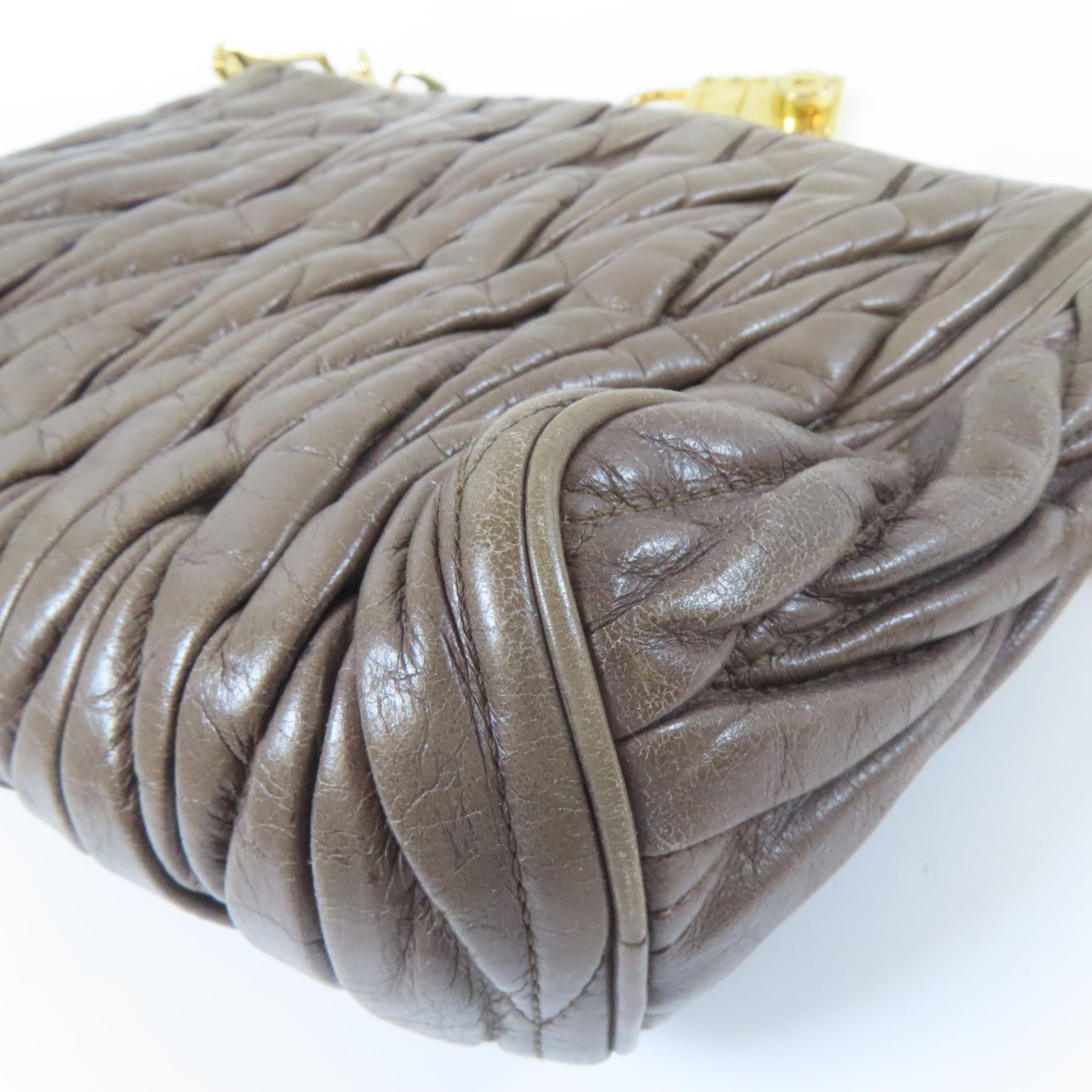 Miu Miu 牛皮皮革Shoulder Bag金扣肩背袋灰色