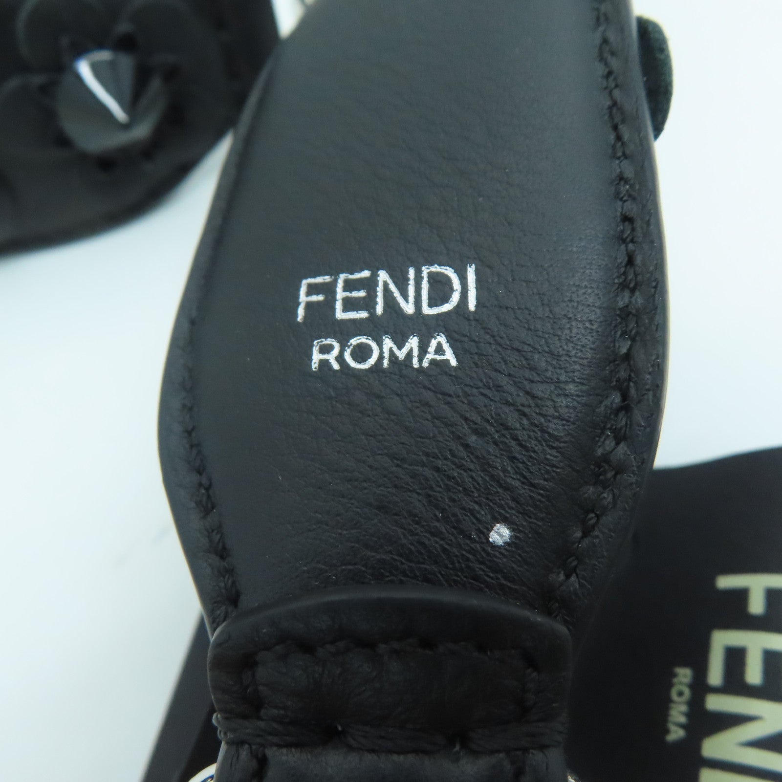 FENDI [sharp discount] cowhide leather Shoulder Strap silver buckle shoulder strap black