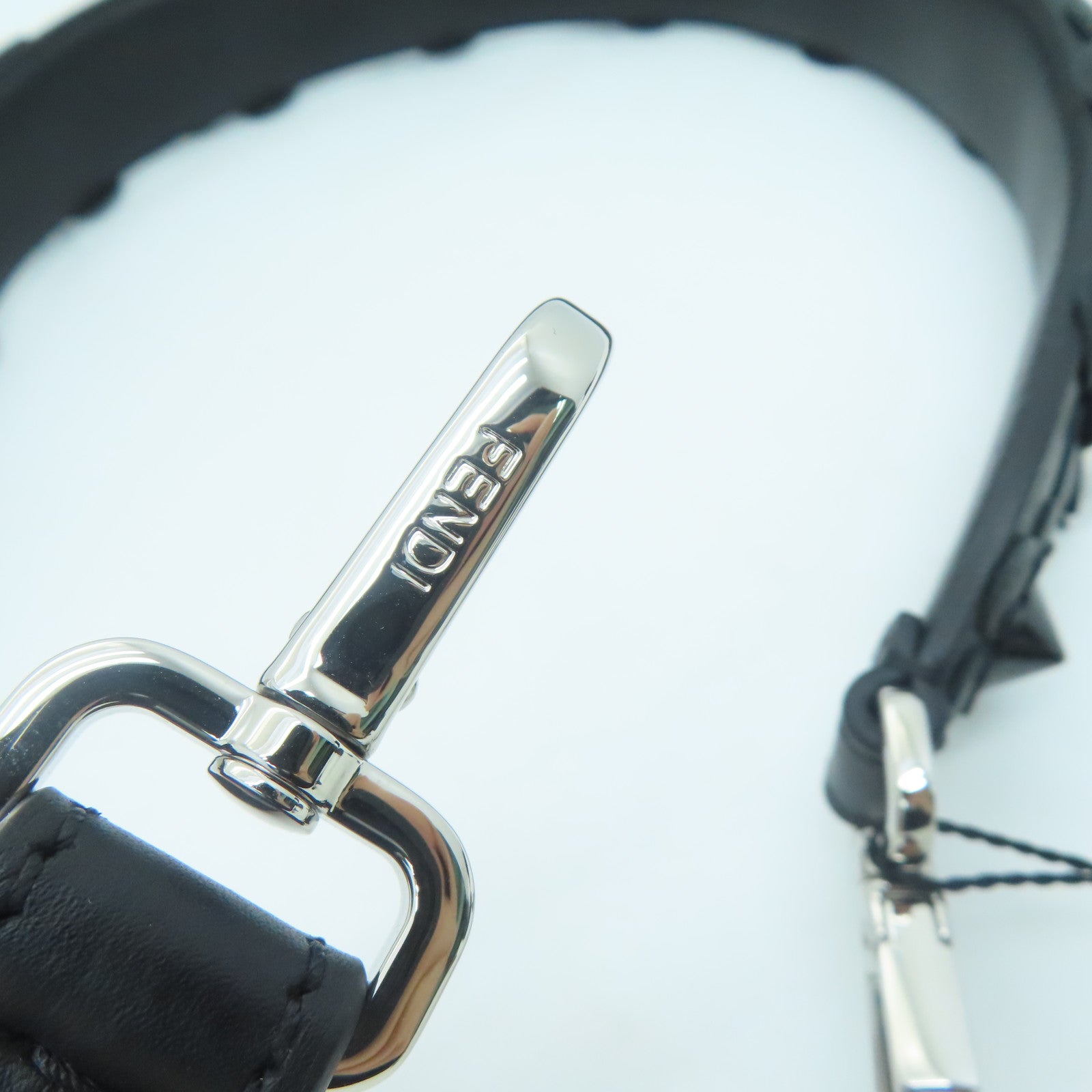 FENDI [sharp discount] cowhide leather Shoulder Strap silver buckle shoulder strap black