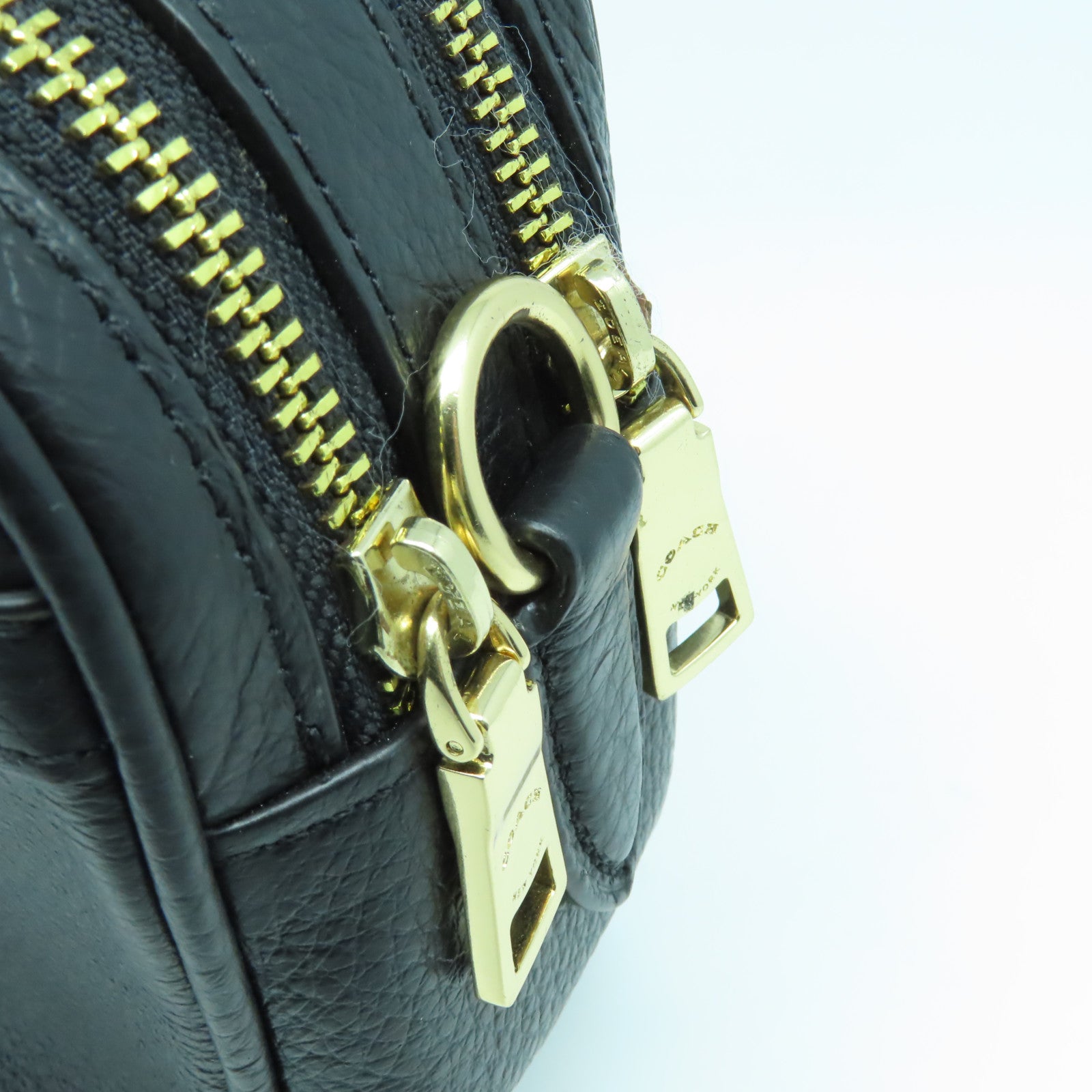 COACH 牛皮皮革Shoulder Bag金扣肩背袋黑色