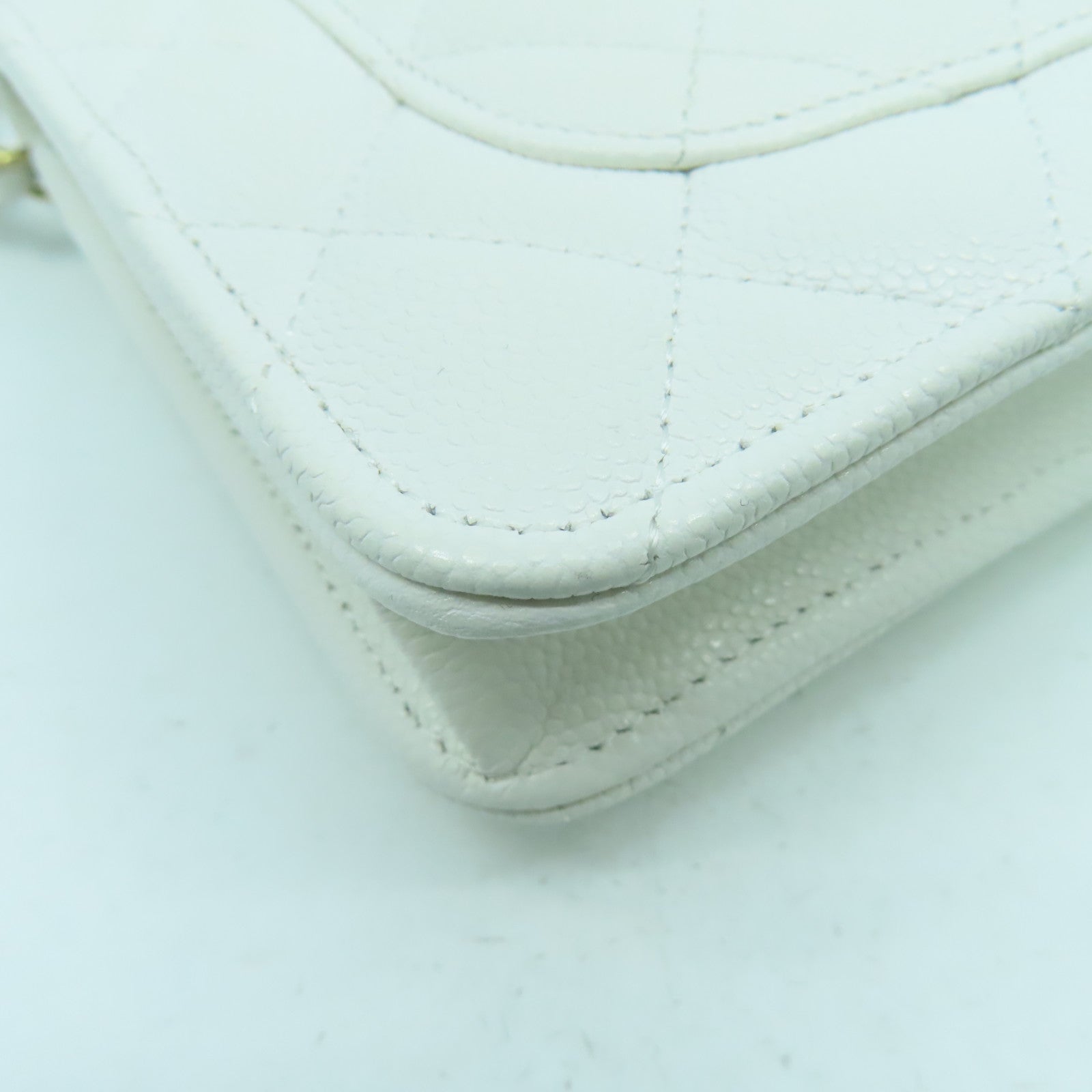CHANEL 菱格Caviar皮革WOC Wallet On Chain金扣鏈帶肩背袋白色