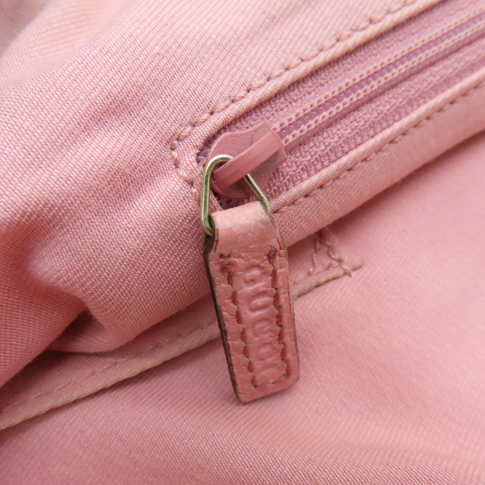 GUCCI Canvas Shoulder Bag Brown/Pink with Gold Buckle