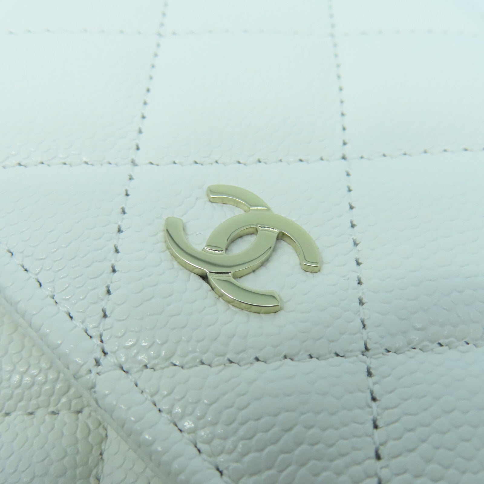CHANEL 菱格Caviar皮革WOC Wallet On Chain金扣鏈帶肩背袋白色