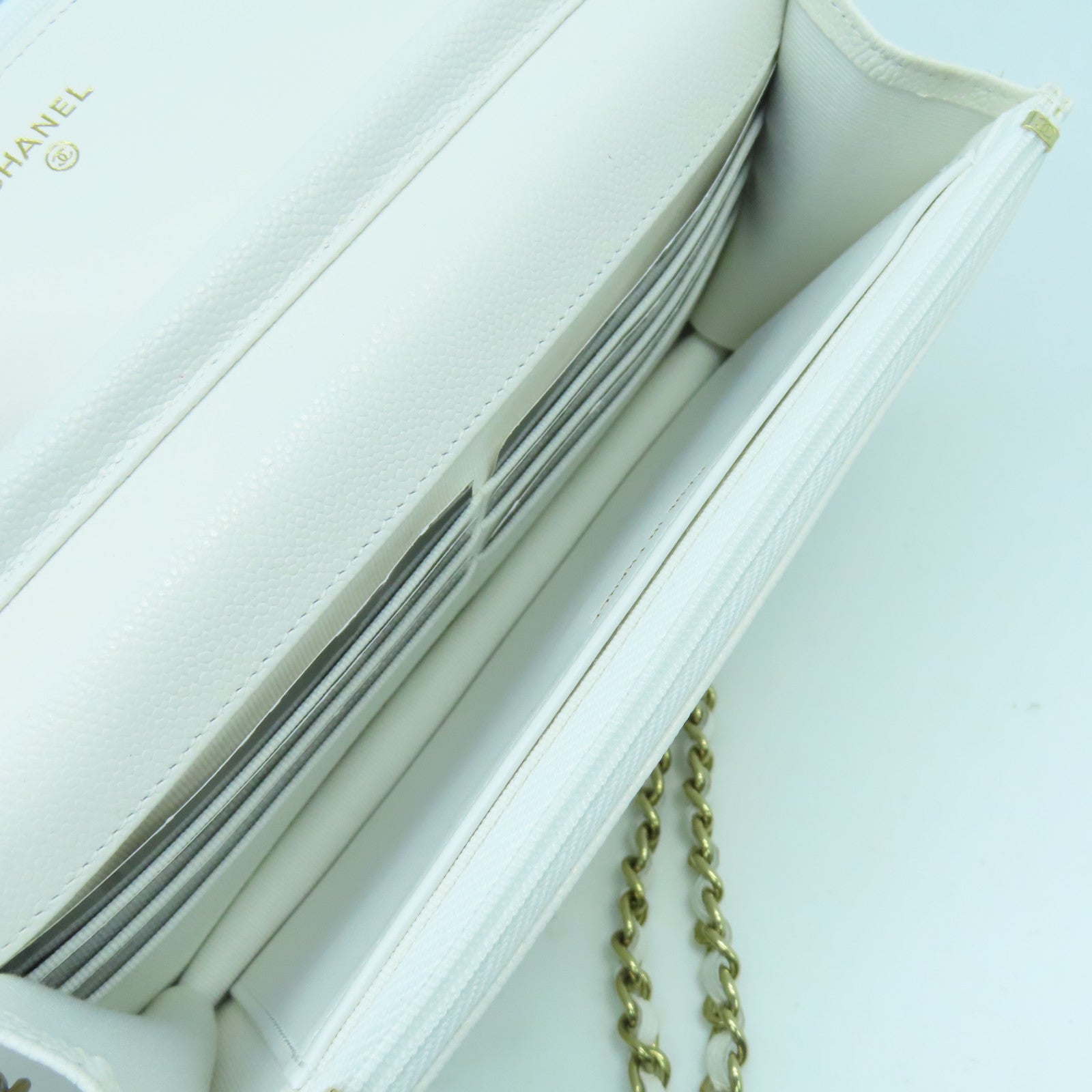 CHANEL 菱格Caviar皮革WOC Wallet On Chain金扣鏈帶肩背袋白色