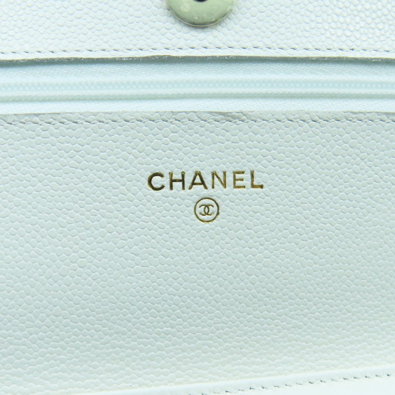 CHANEL 菱格Caviar皮革WOC Wallet On Chain金扣鏈帶肩背袋白色