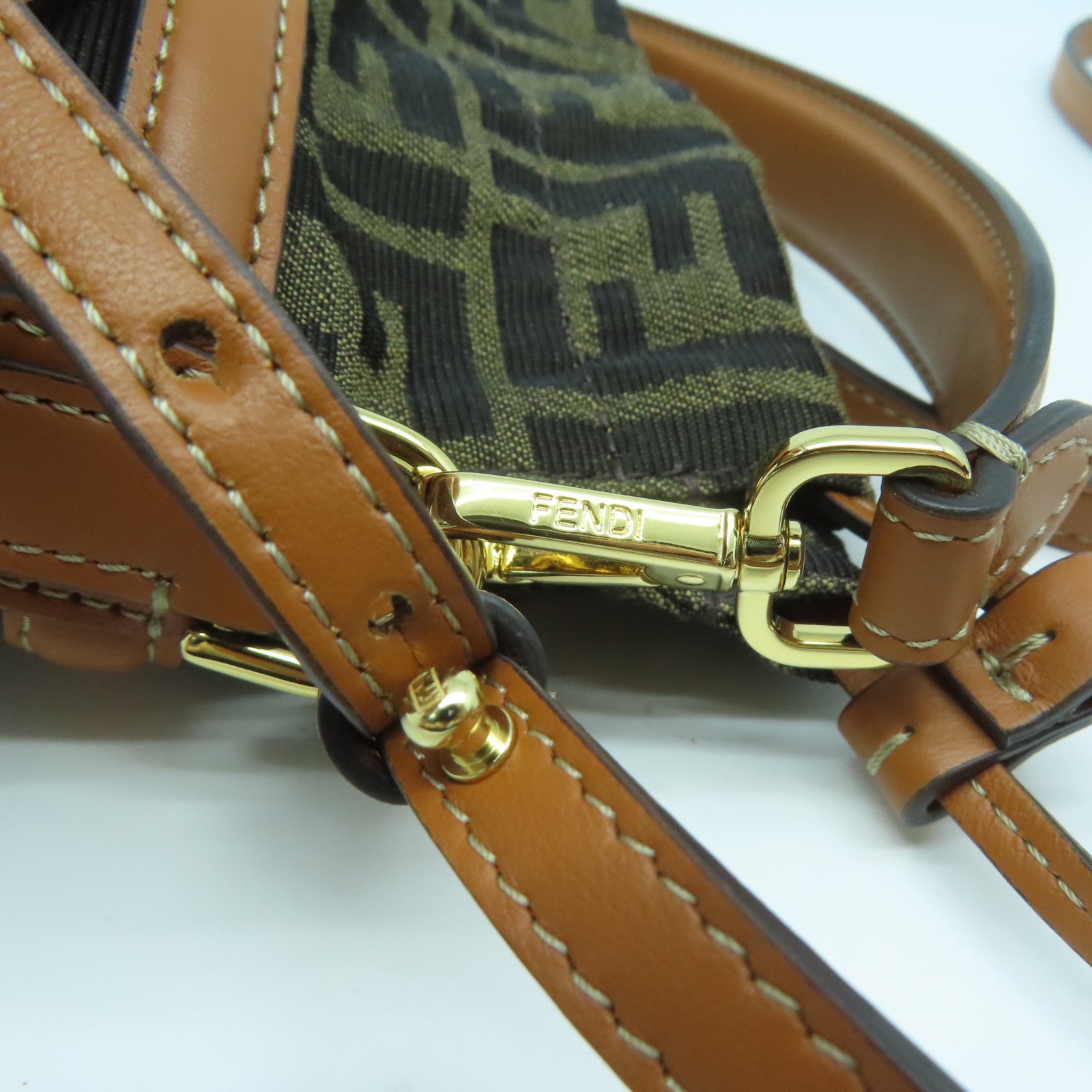 FENDI 帆布Shoulder Bag金扣手挽肩背兩用袋啡色