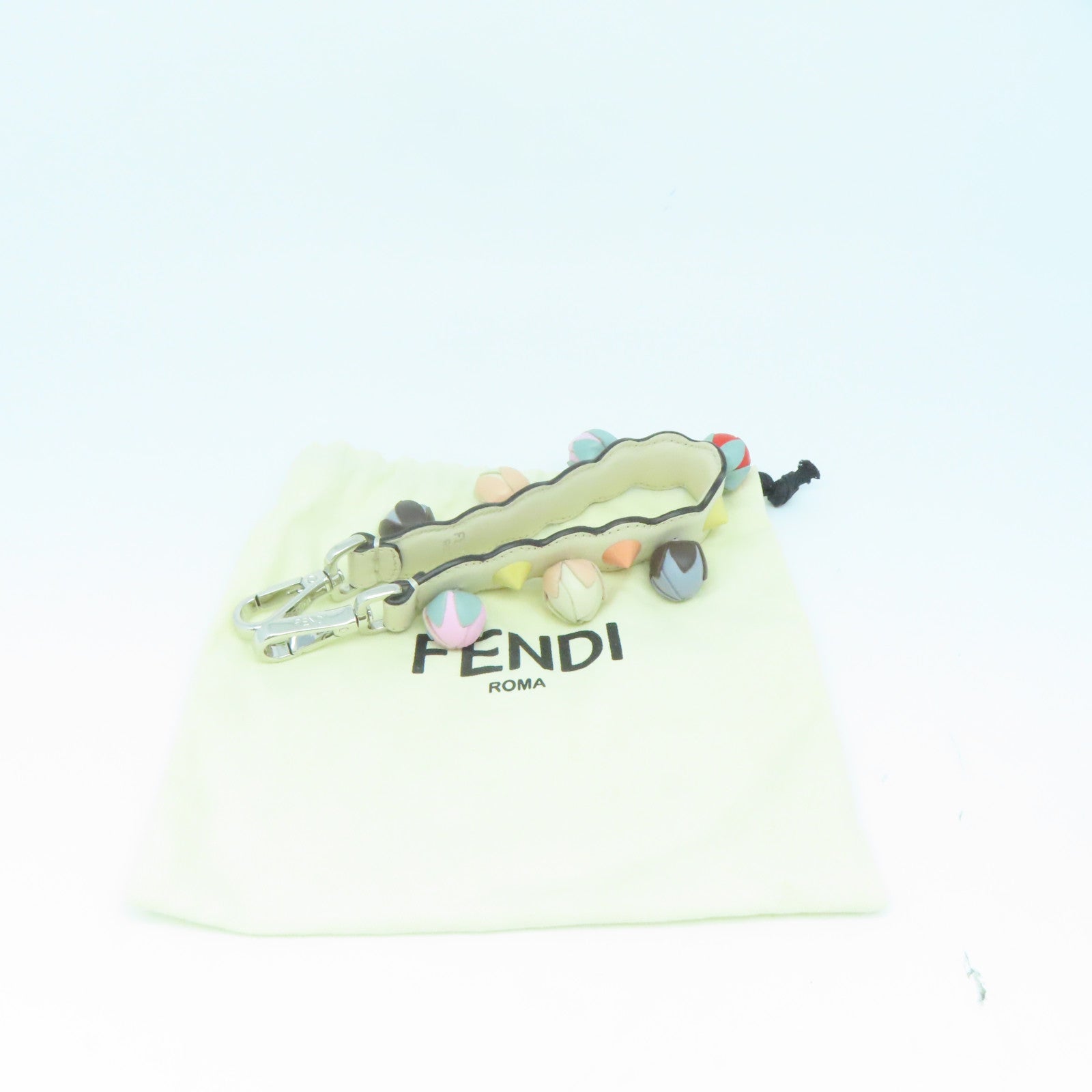 FENDI 牛皮皮革Strap银扣挂饰米色/彩色