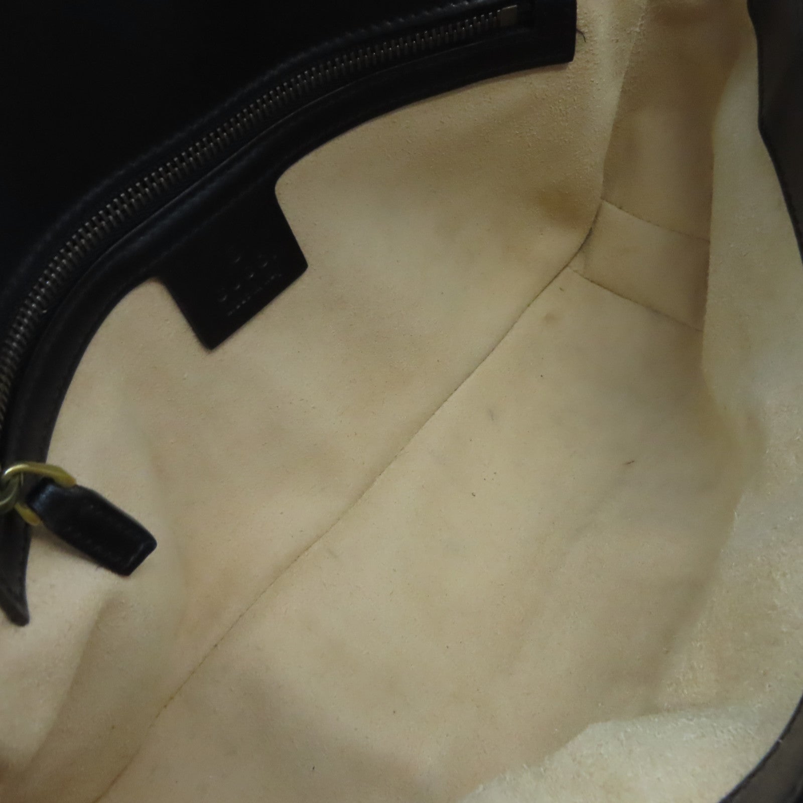 GUCCI 牛皮皮革GG Marmont金扣鏈帶肩背袋黑色