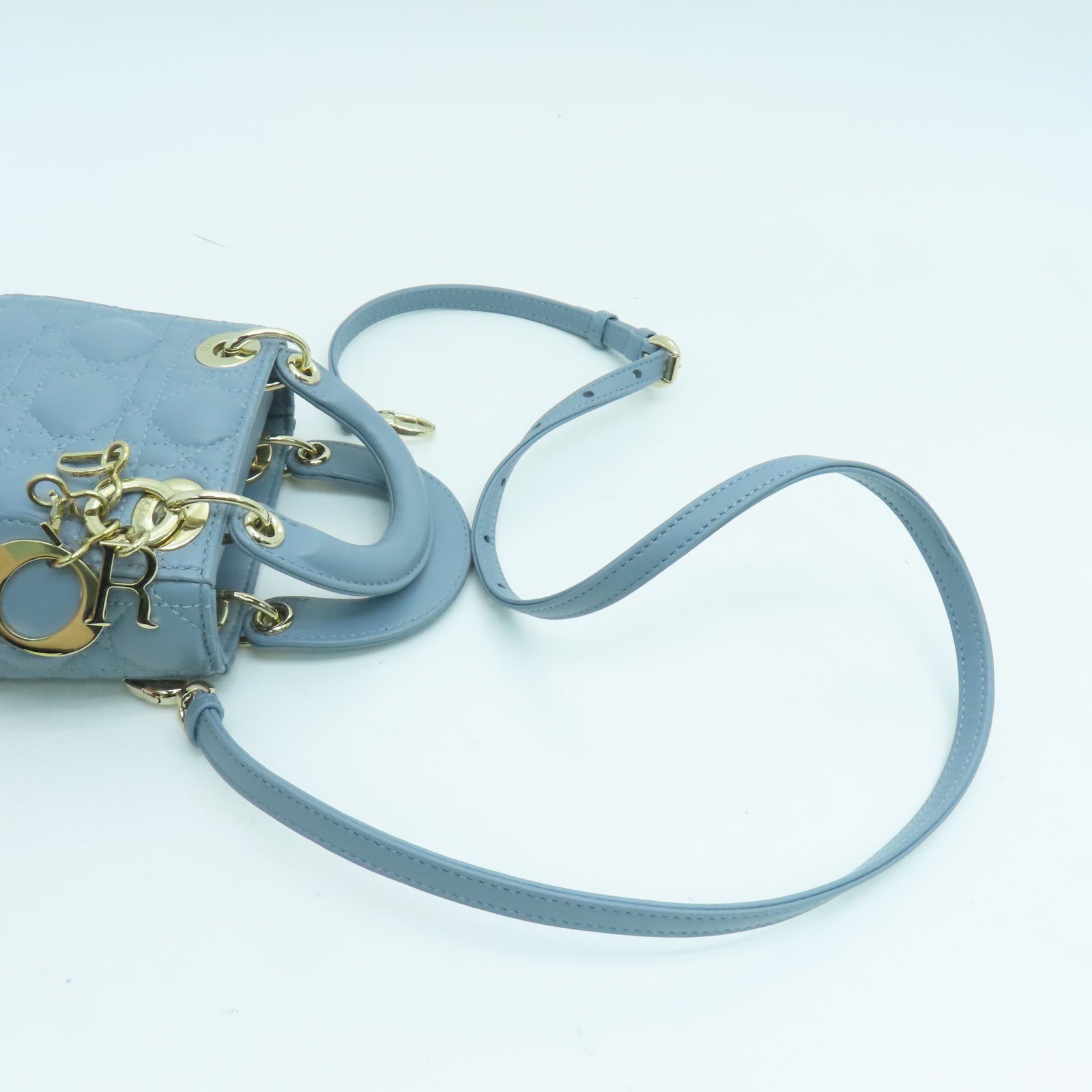 Dior 羊皮皮革Mini Lady Dior金扣手挽肩背两用袋蓝色