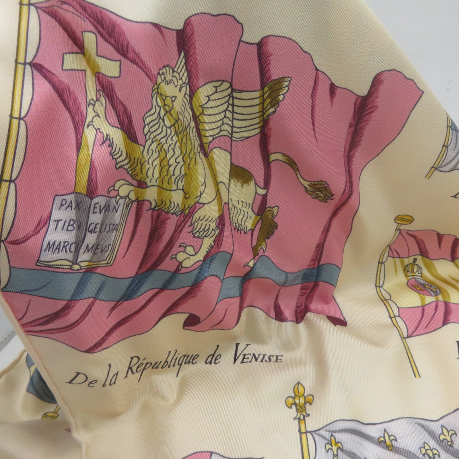HERMES 丝质Scarf丝巾米色/彩色