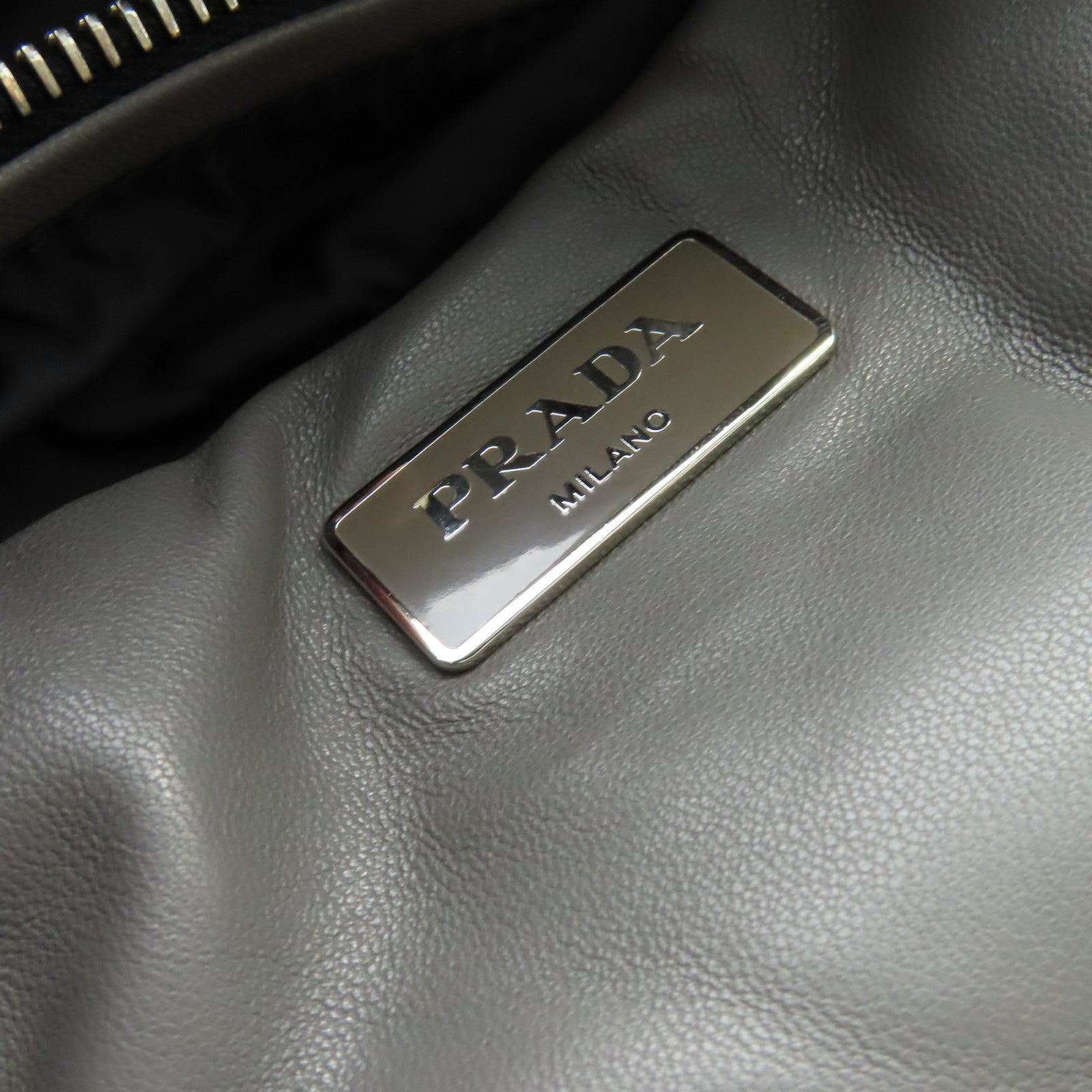PRADA 羊皮皮革Nappa Bomber 2Way Shoulder Bag手挽肩背兩用袋灰色