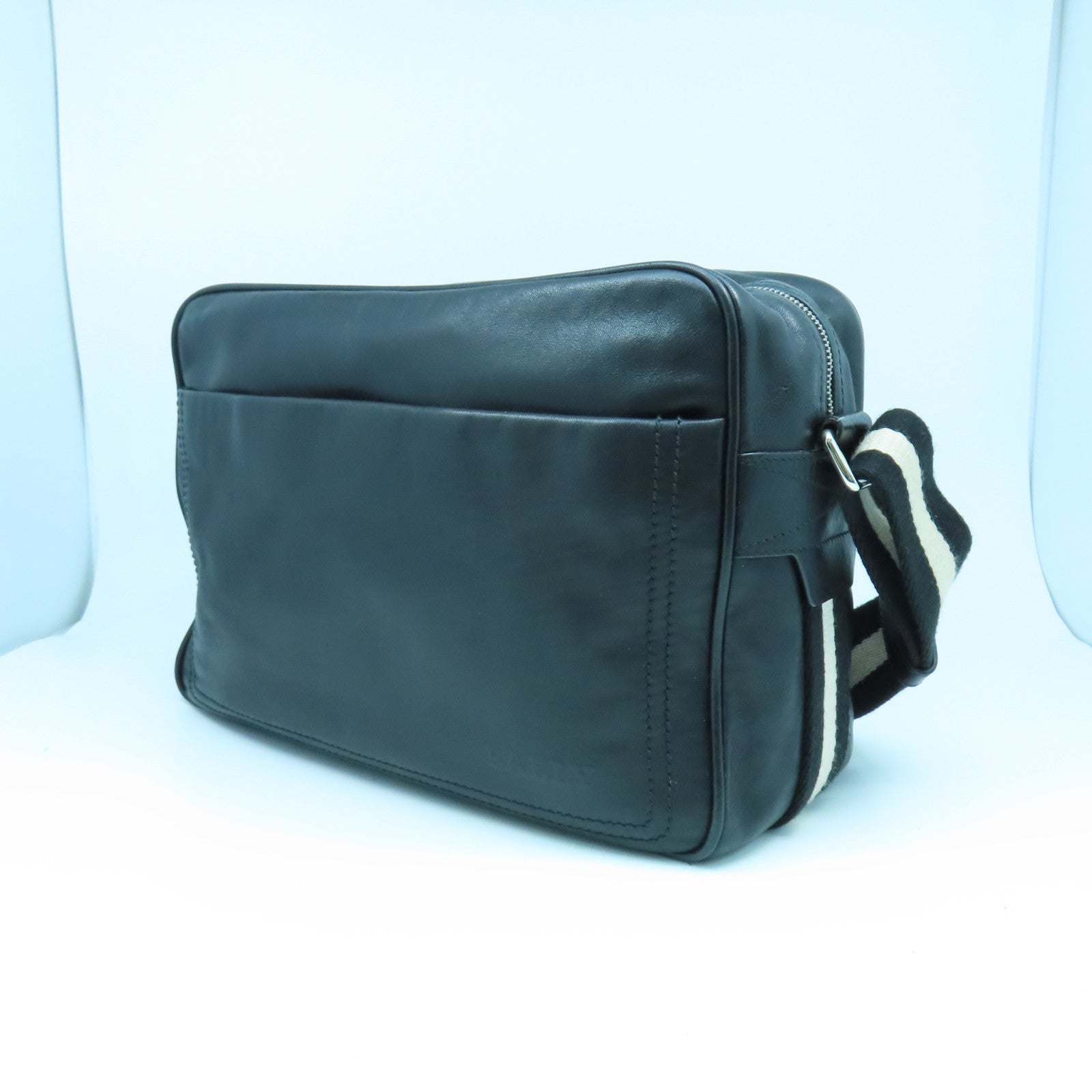 BALLY 牛皮皮革Messenger Bag銀扣肩背袋黑色