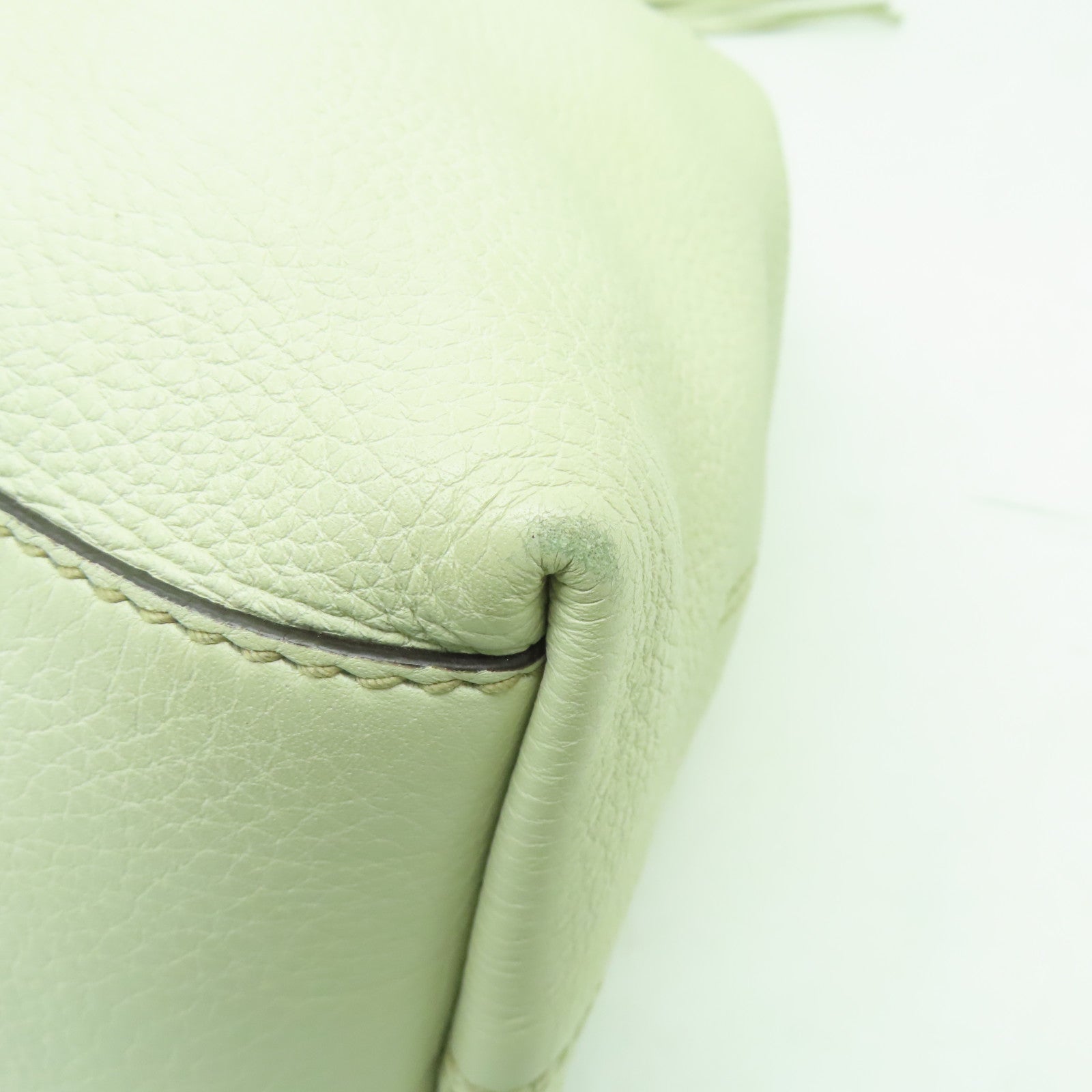 GUCCI 【激減優惠】牛皮皮革Soho Chain Shoulder Bag金扣鏈帶肩背袋白色