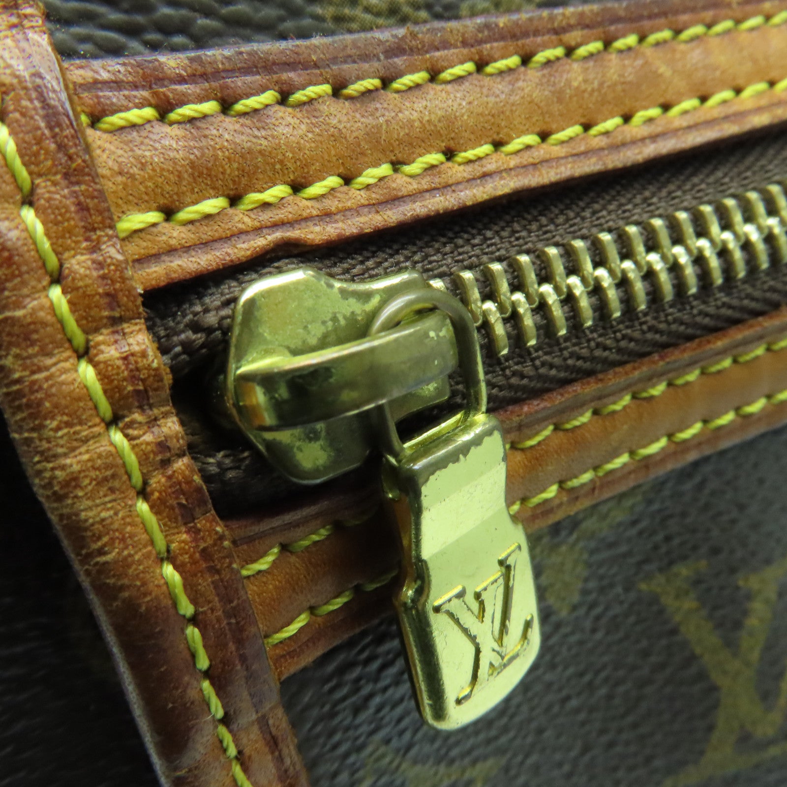 LOUIS VUITTON Monogram Bosphore GM Gold Buckle Shoulder Bag Brown