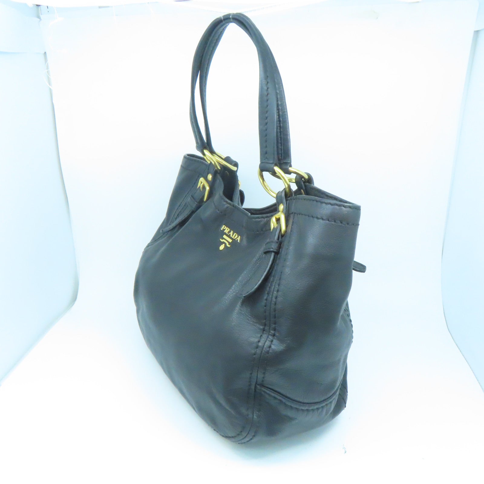 PRADA 牛皮皮革Shoulder Bag金扣肩背袋黑色