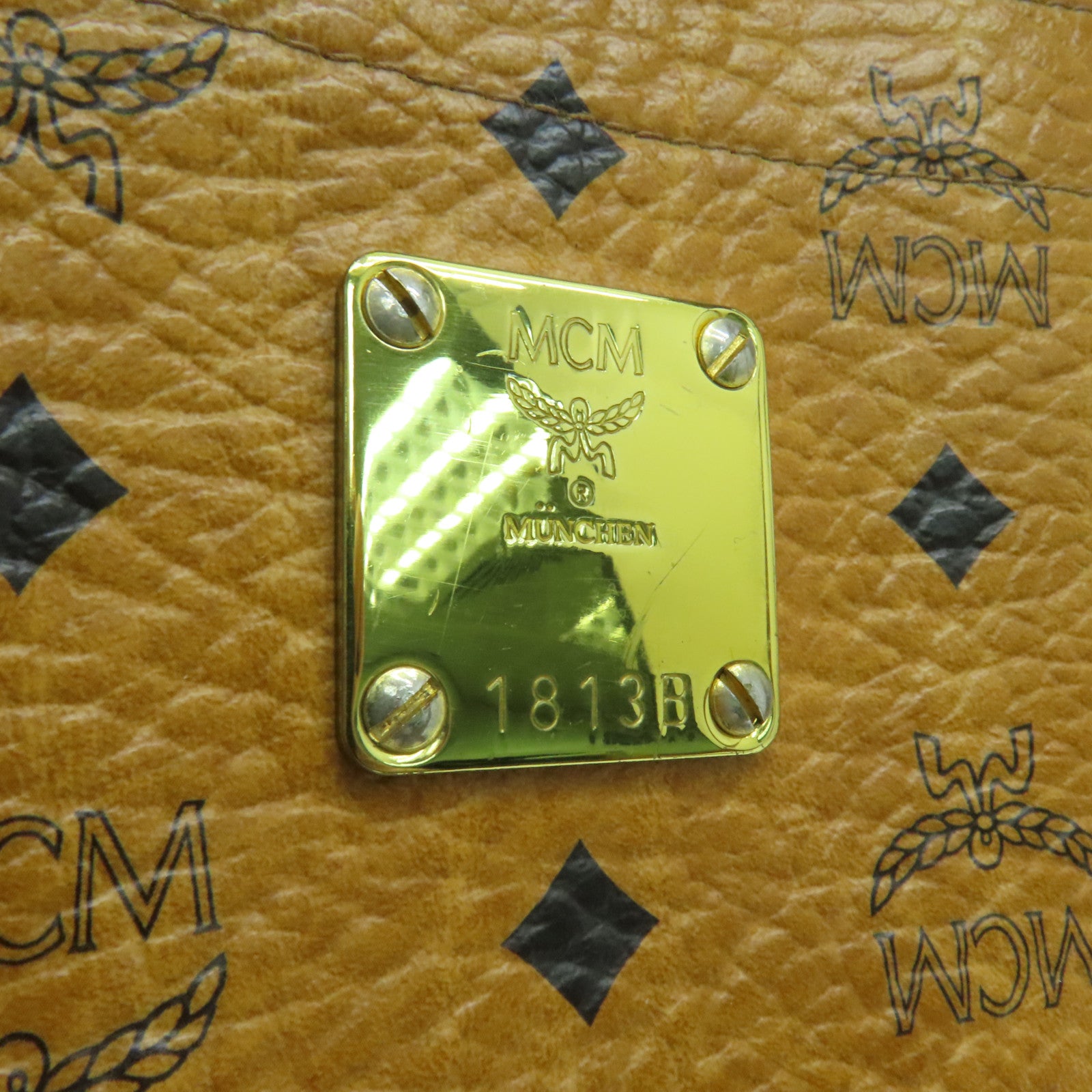 MCM 牛皮皮革Shoulder Bag肩背袋啡色