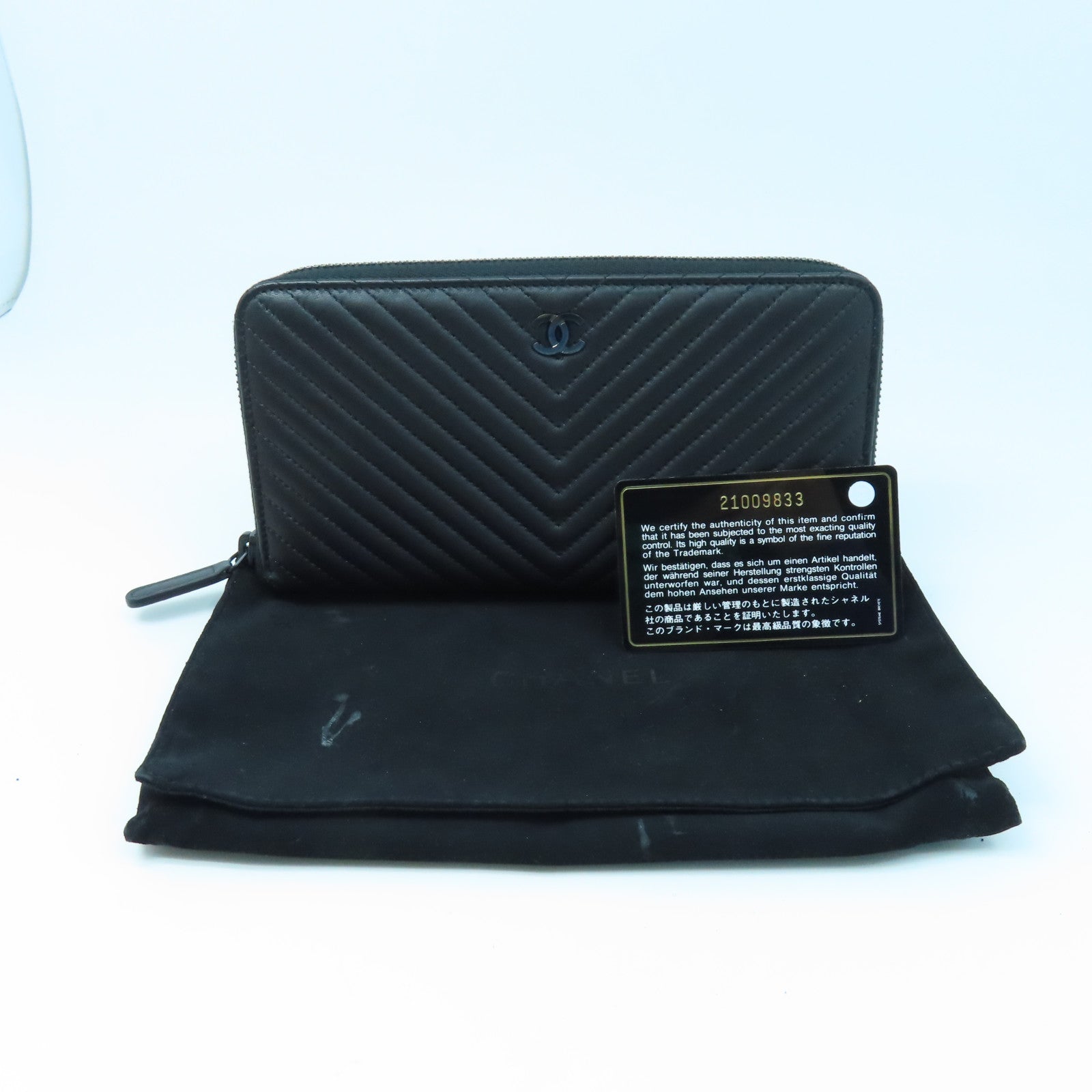 CHANEL twill cowhide leather Zipper Wallet long wallet black