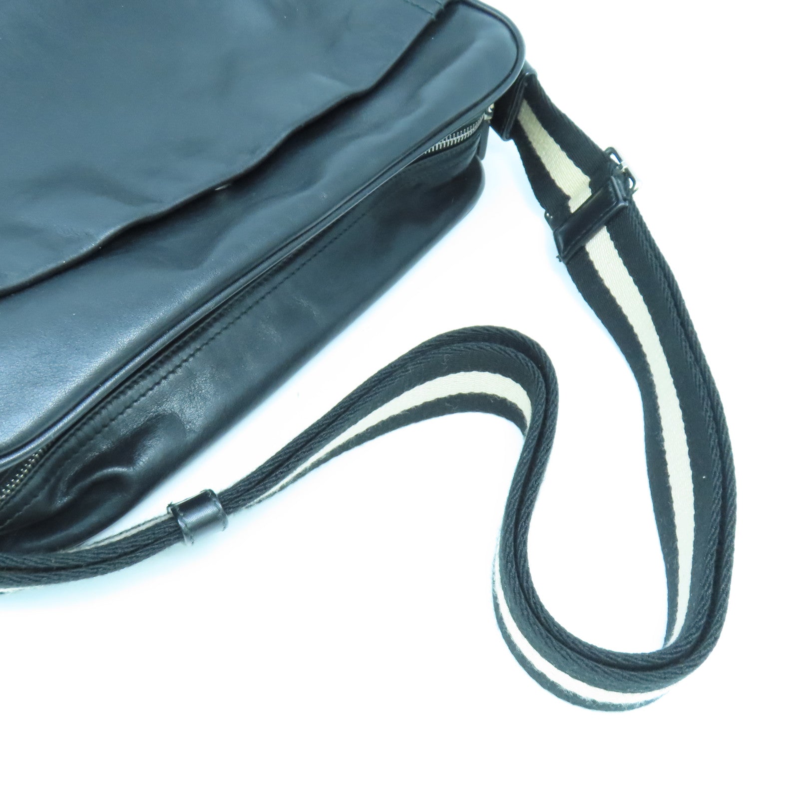 BALLY 牛皮皮革Messenger Bag銀扣肩背袋黑色