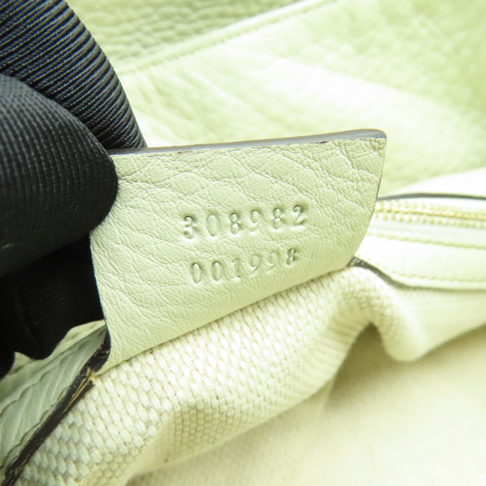 GUCCI 【激減優惠】牛皮皮革Soho Chain Shoulder Bag金扣鏈帶肩背袋白色