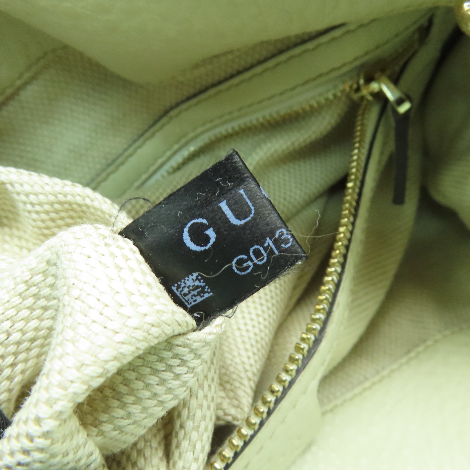 GUCCI 【激減優惠】牛皮皮革Soho Chain Shoulder Bag金扣鏈帶肩背袋白色