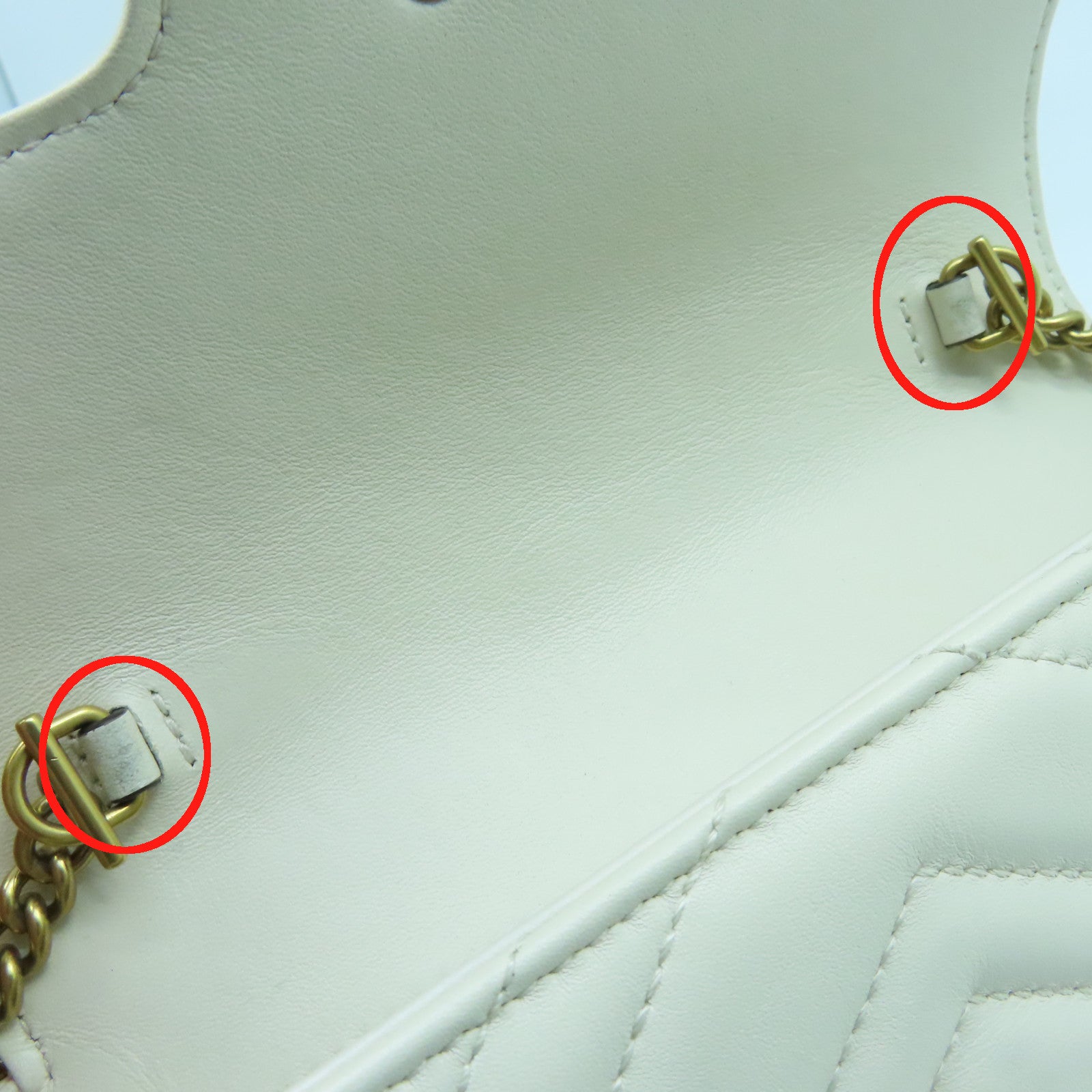 GUCCI cowhide leather Mini GG Marmont gold buckle chain shoulder bag white