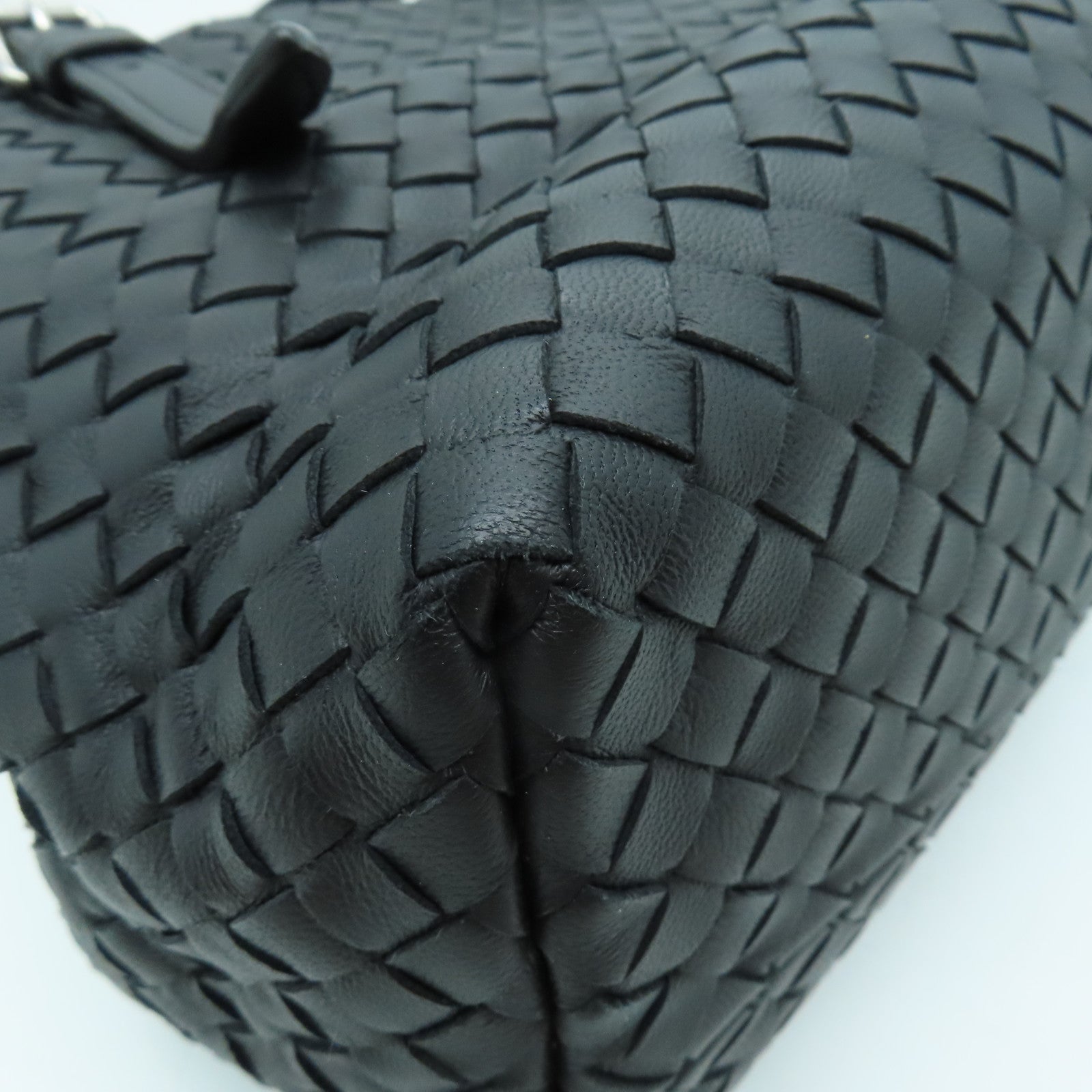 BOTTEGA VENETA 織紋皮革Tote Bag銀扣手挽袋黑色