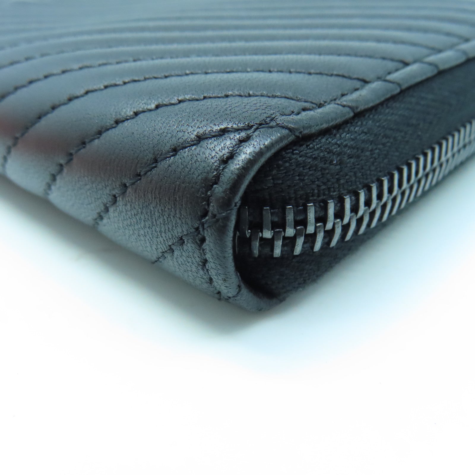 CHANEL twill cowhide leather Zipper Wallet long wallet black