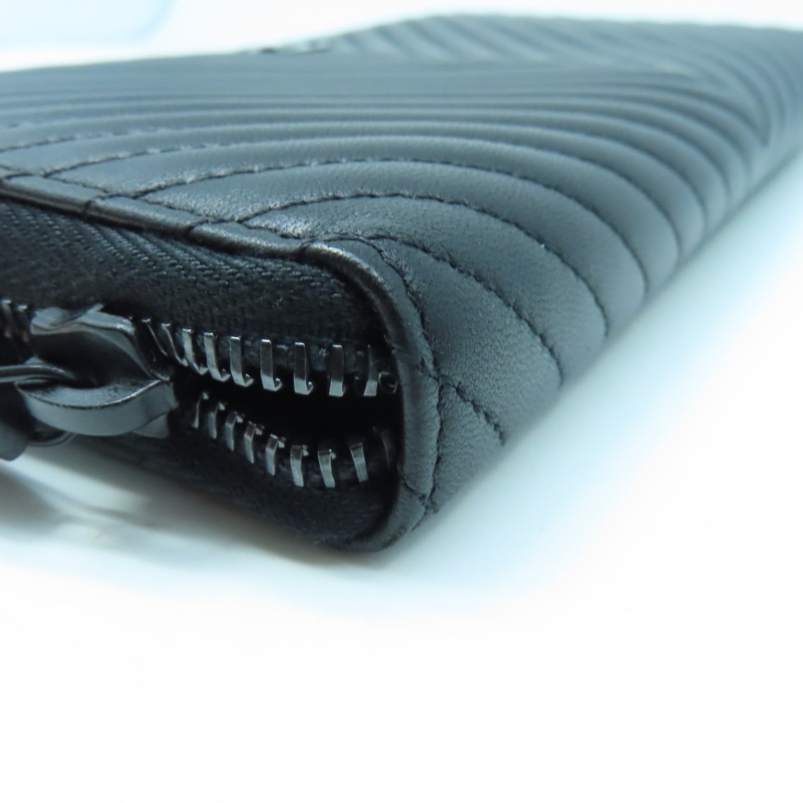 CHANEL twill cowhide leather Zipper Wallet long wallet black