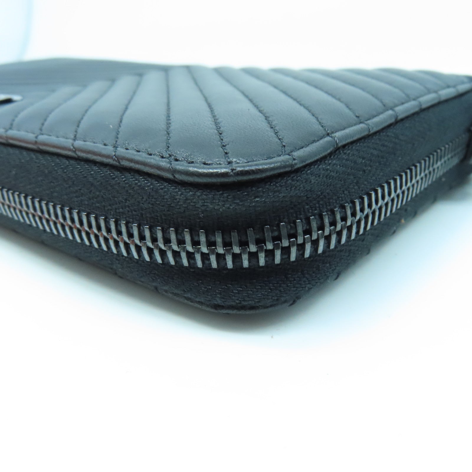 CHANEL twill cowhide leather Zipper Wallet long wallet black