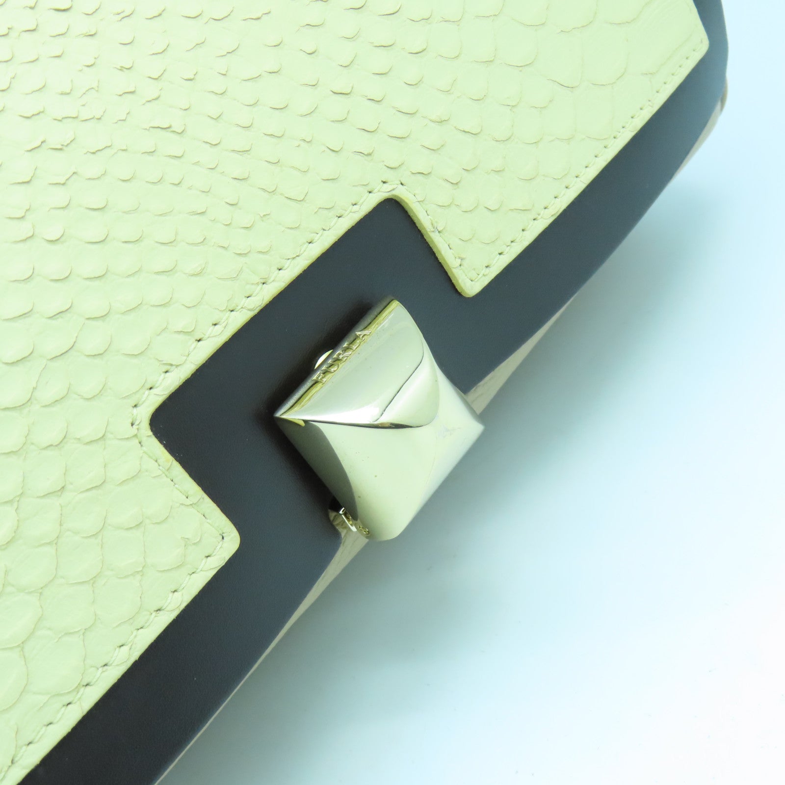 Furla 牛皮皮革/鱷魚皮革2 Way Shoulder Bag金扣手挽肩背兩用袋米色/啡色