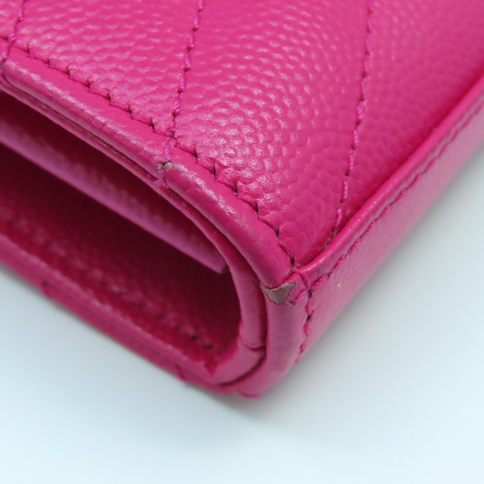 SAINT LAURENT Chain Wallet Gold Buckle Chain Shoulder Bag in Caviar Leather Pink