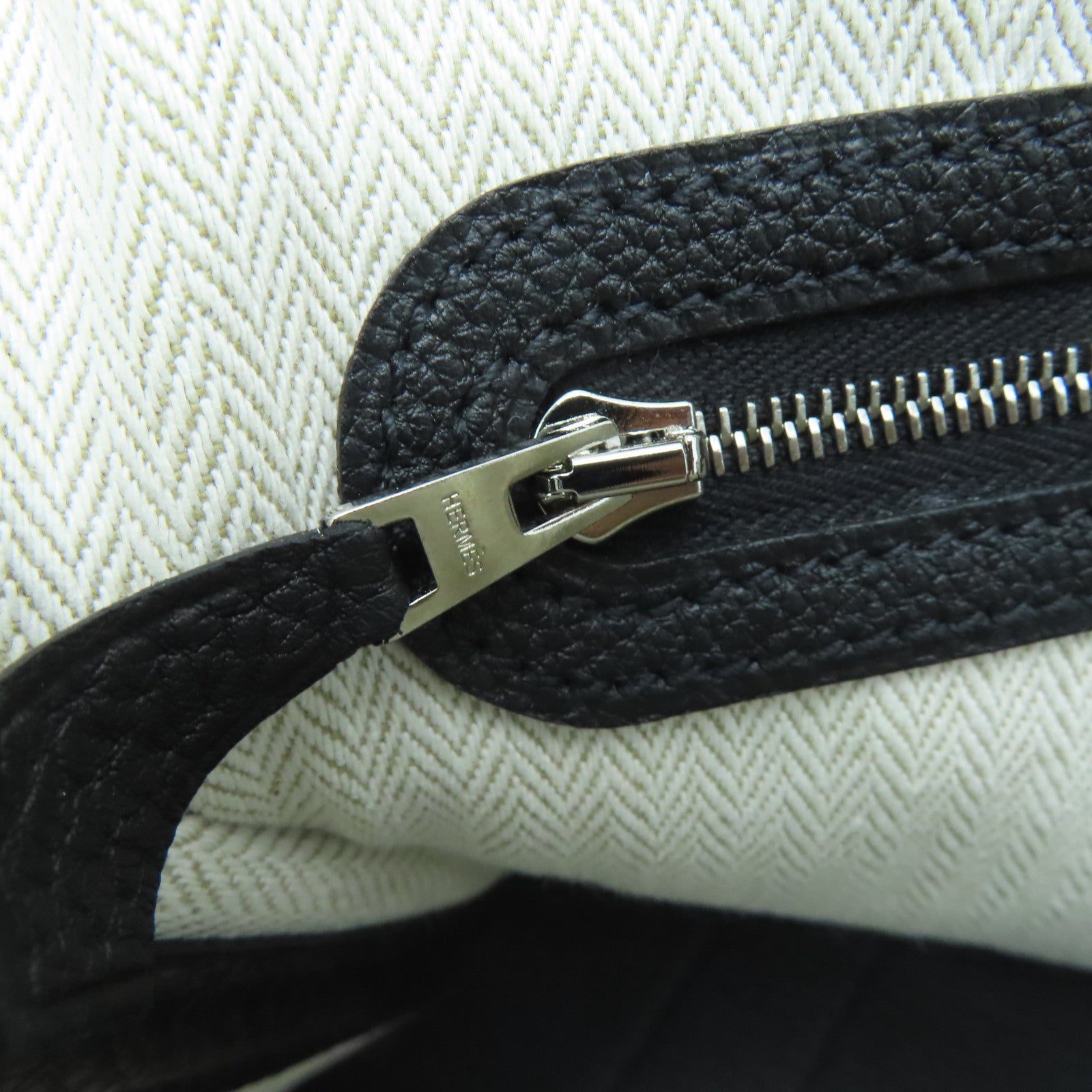 HERMES [Sharp Discount] Negonda Leather GardenParty PM Silver Buckle Hand Bag Noir/Black