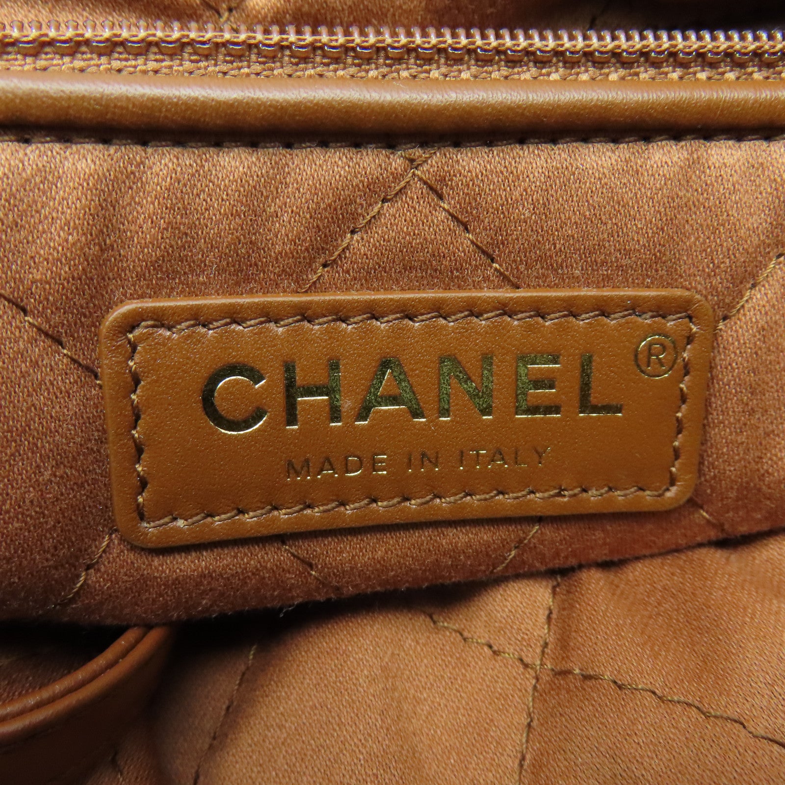 CHANEL 菱格牛皮皮革Chanel 22 Backpack金扣背包啡色