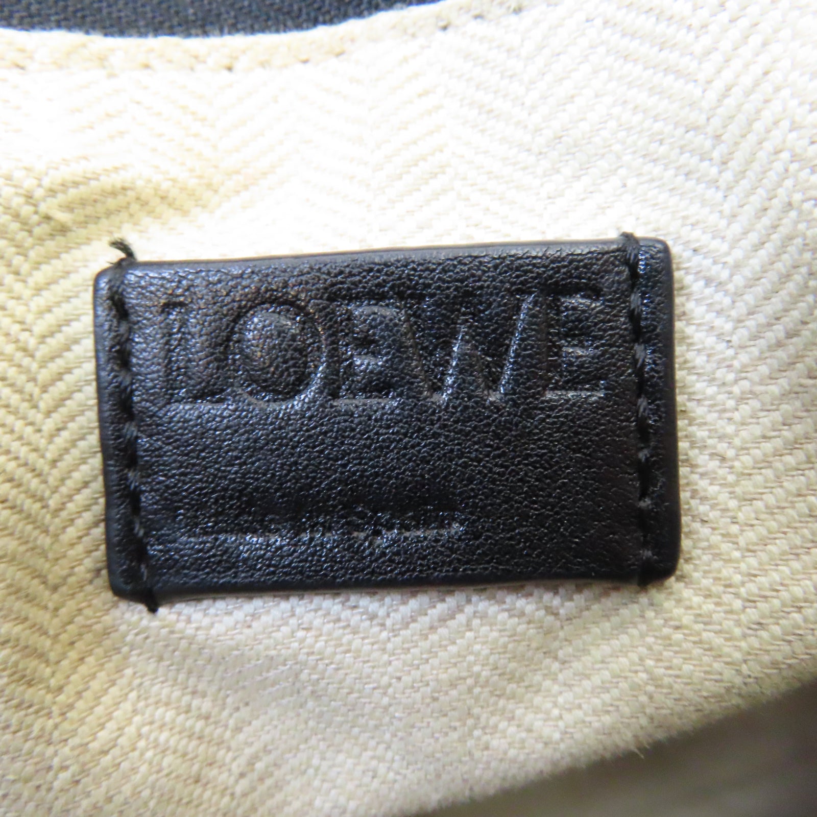 LOEWE 牛皮皮革Puzzle Medium金扣手挽肩背兩用袋黑色