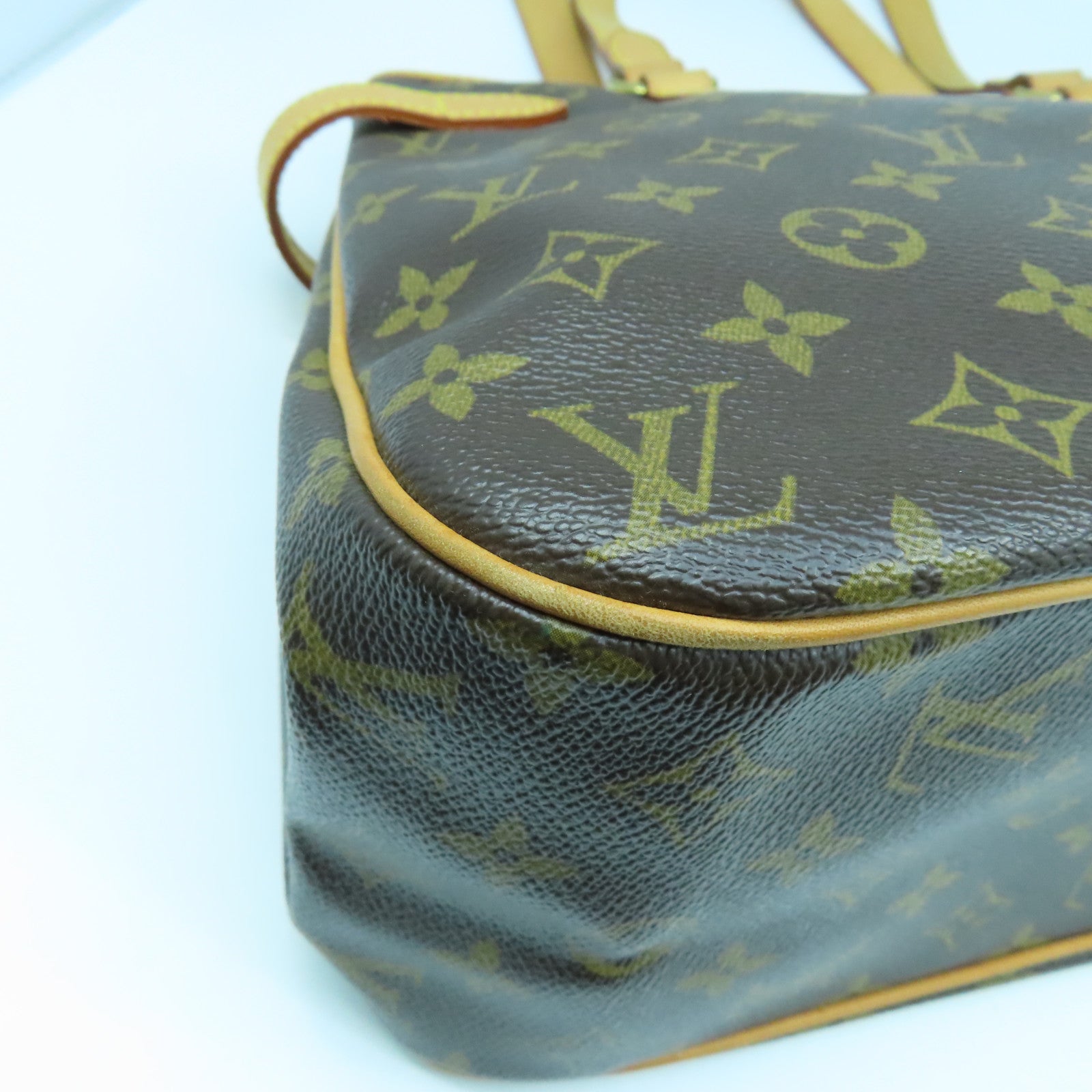 LOUIS VUITTON Monogram Batignolles Horizont金扣肩背袋啡色