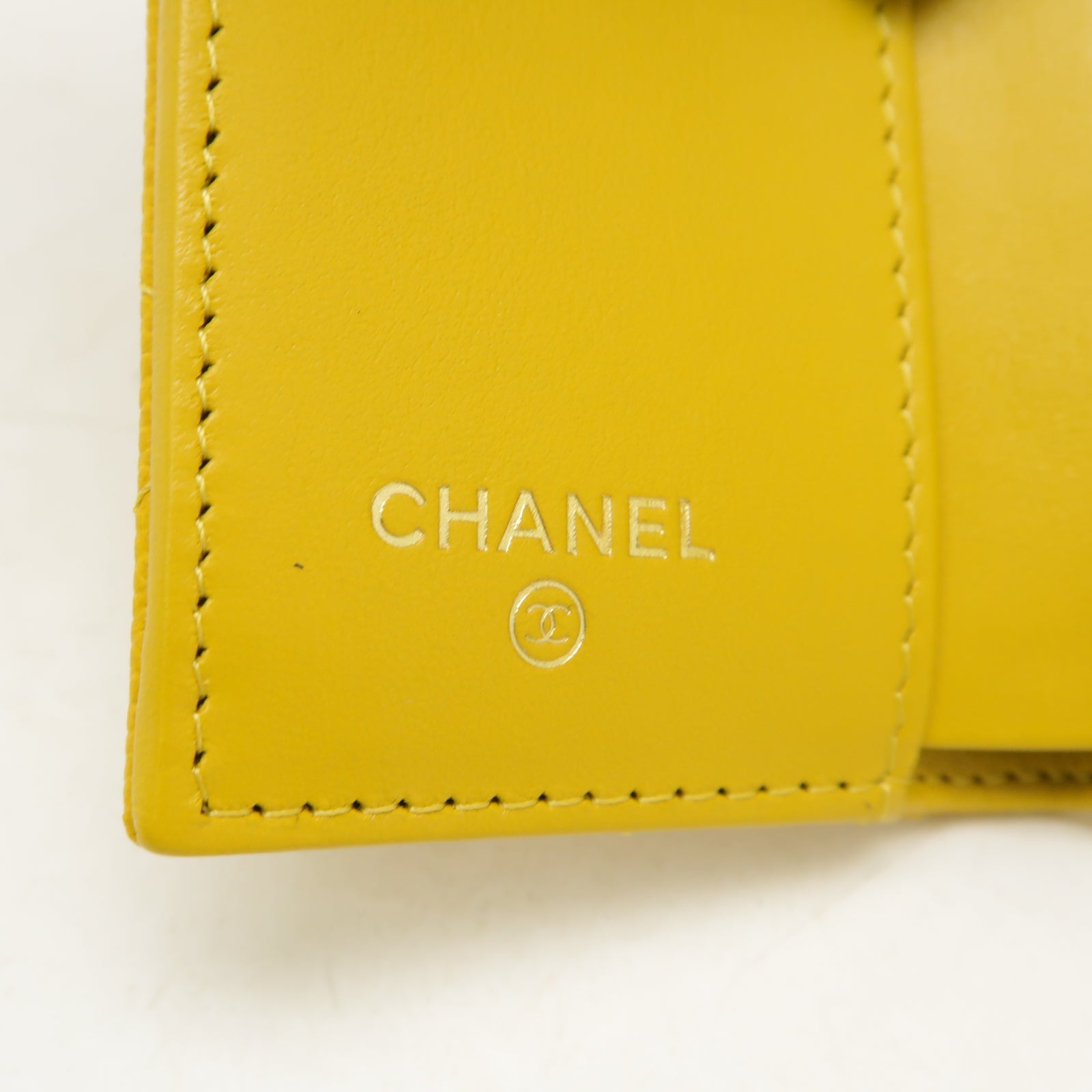 CHANEL 菱格Caviar皮革Wallet金扣錢包黃色