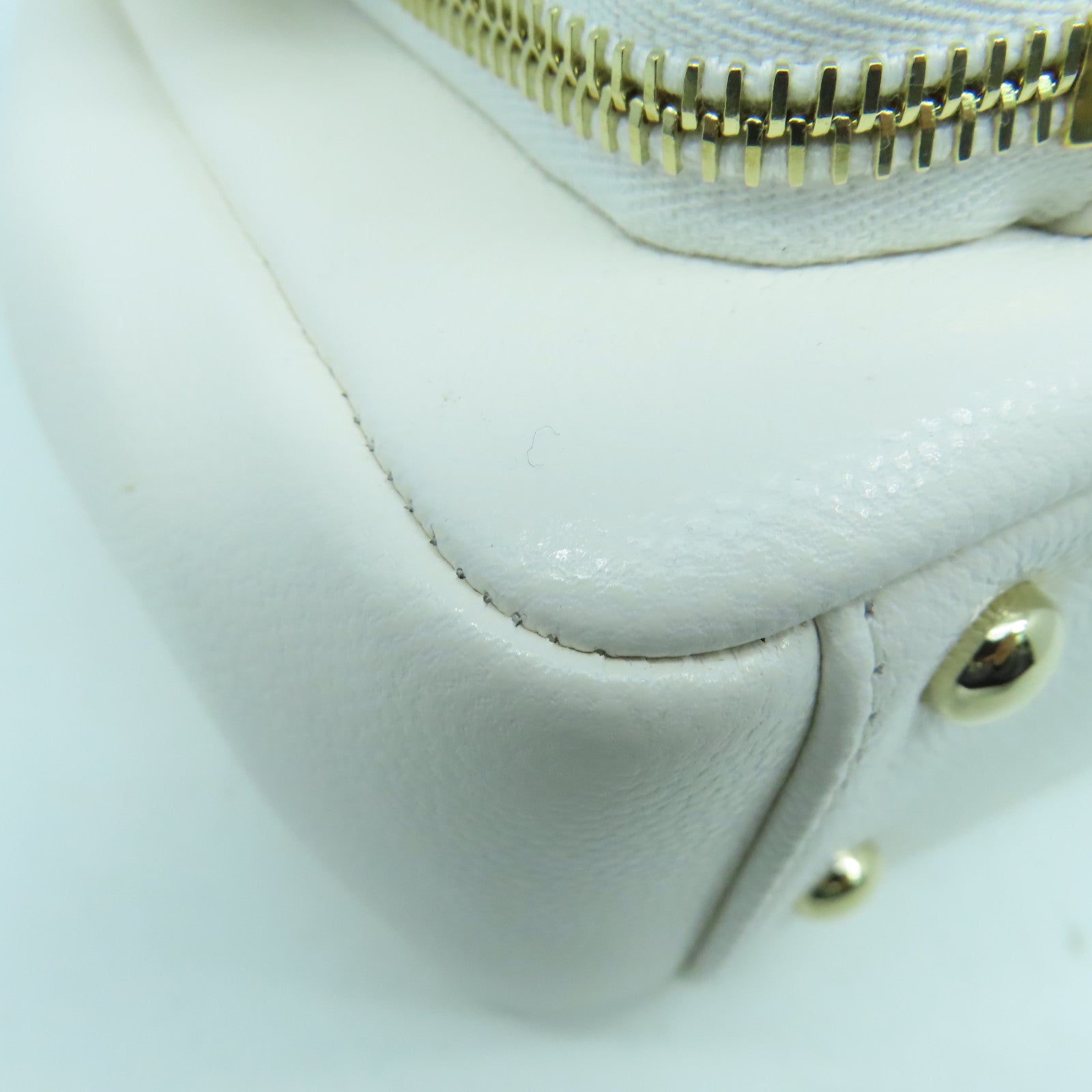 CHANEL 菱格Caviar皮革Business Affinity Bag金扣鏈帶手挽肩背兩用袋白色