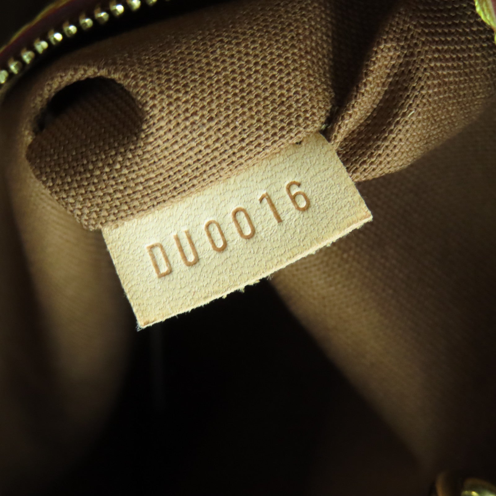 LOUIS VUITTON Monogram Batignolles Horizont金扣肩背袋啡色