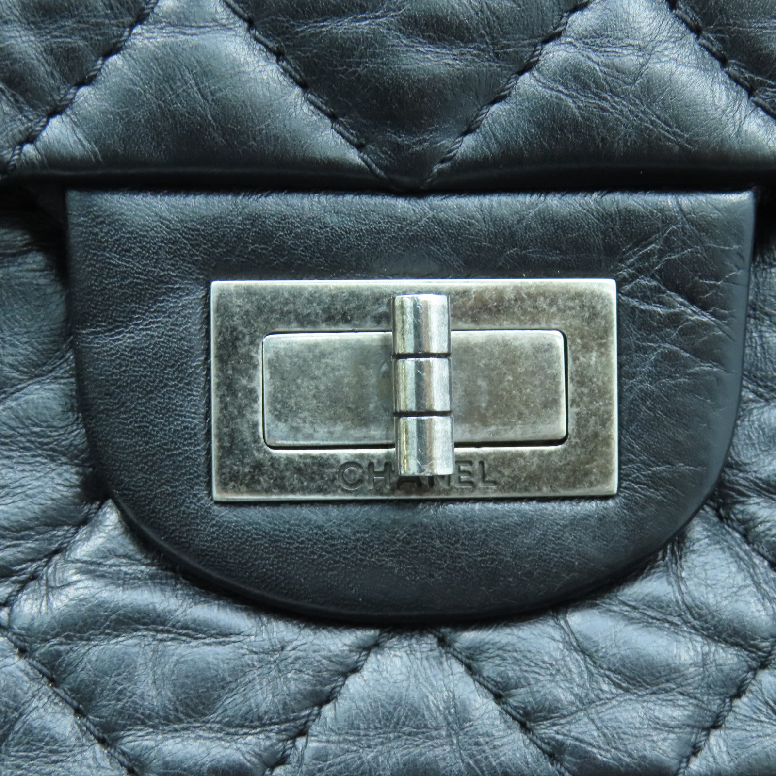 CHANEL 菱格牛皮皮革2.55 Chain Shoulder銀扣鏈帶肩背袋黑色