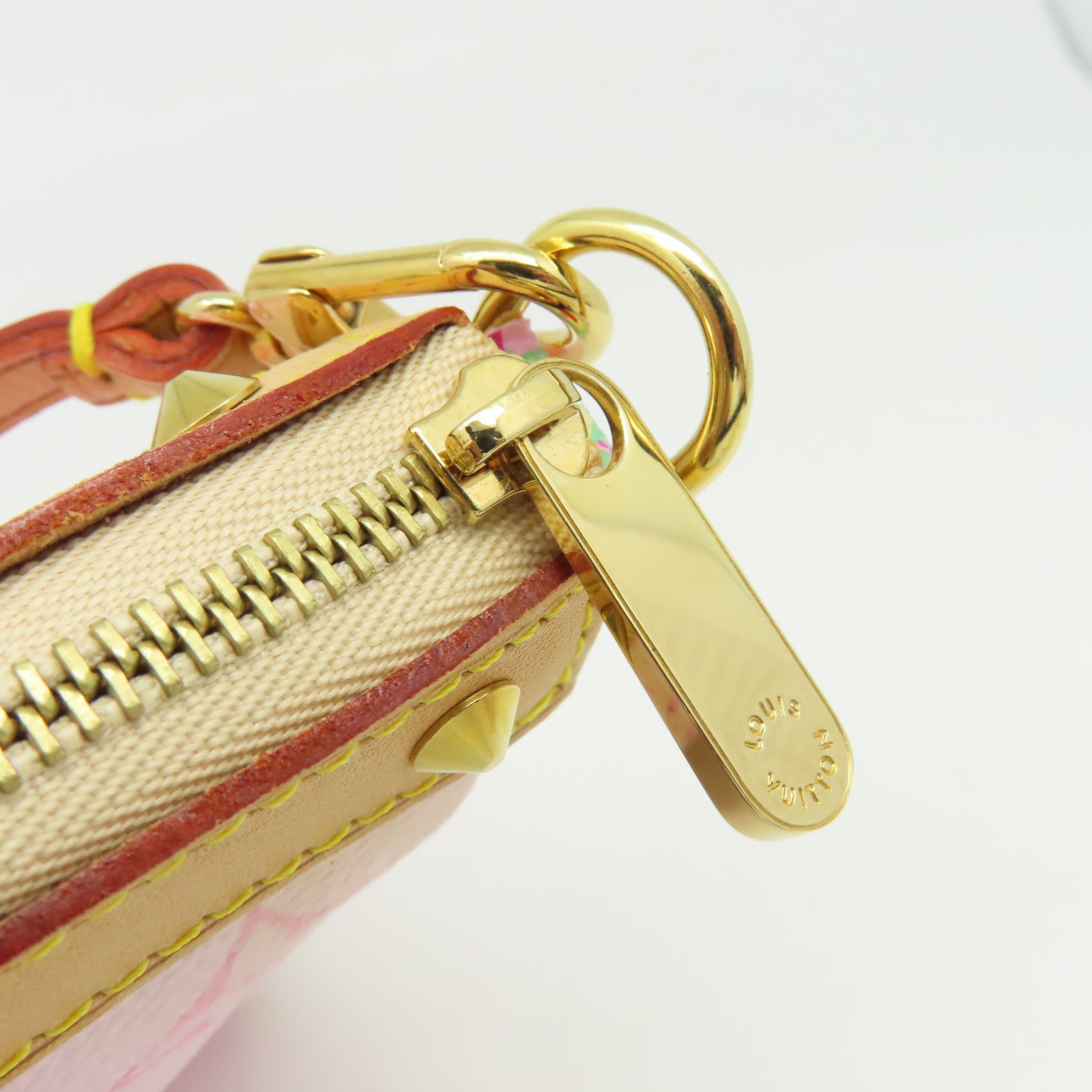 LOUIS VUITTON Monogram Cherry Blossom Pochette手挽袋粉紅色