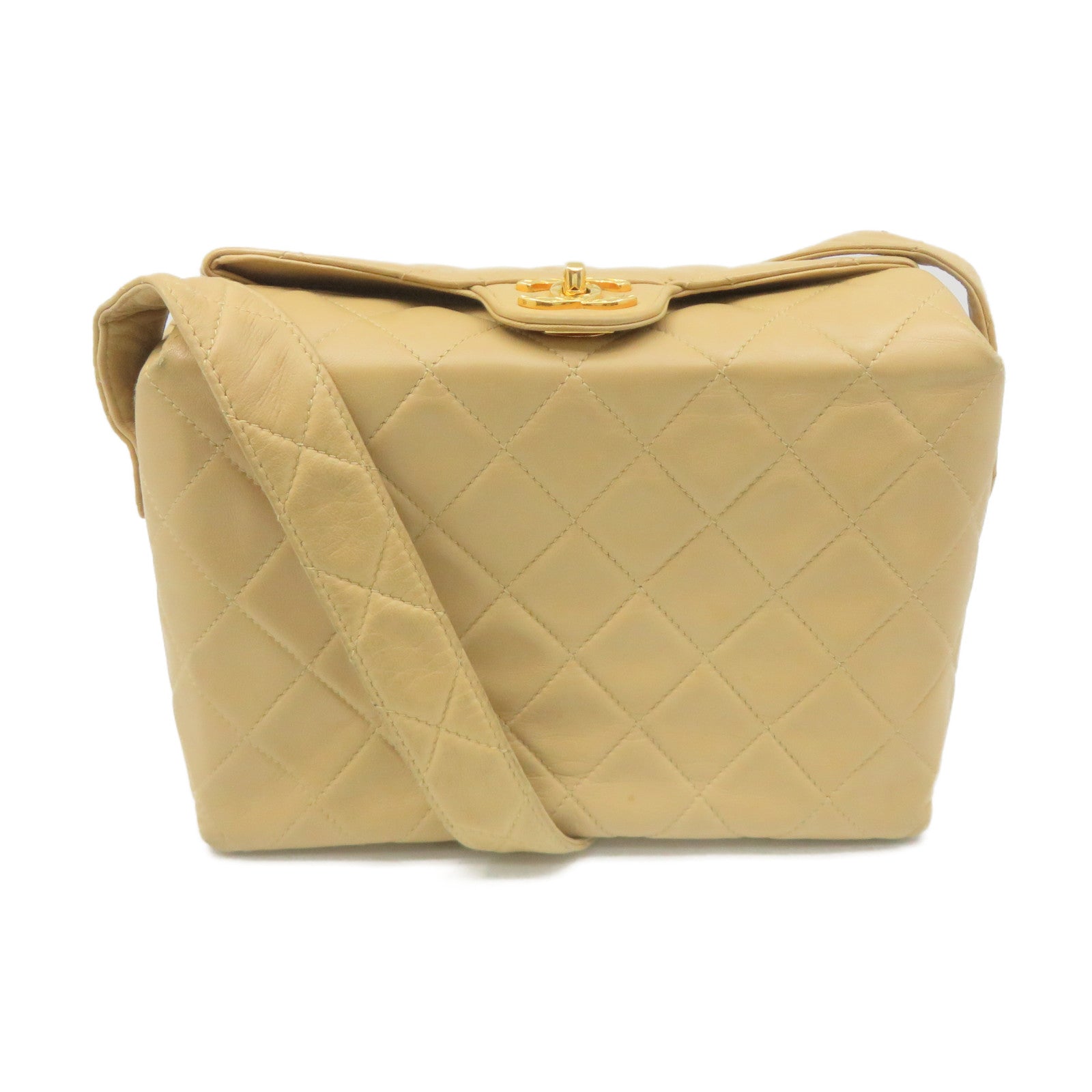 CHANEL rhombic sheepskin leather Vanity Bag gold buckle shoulder bag apricot