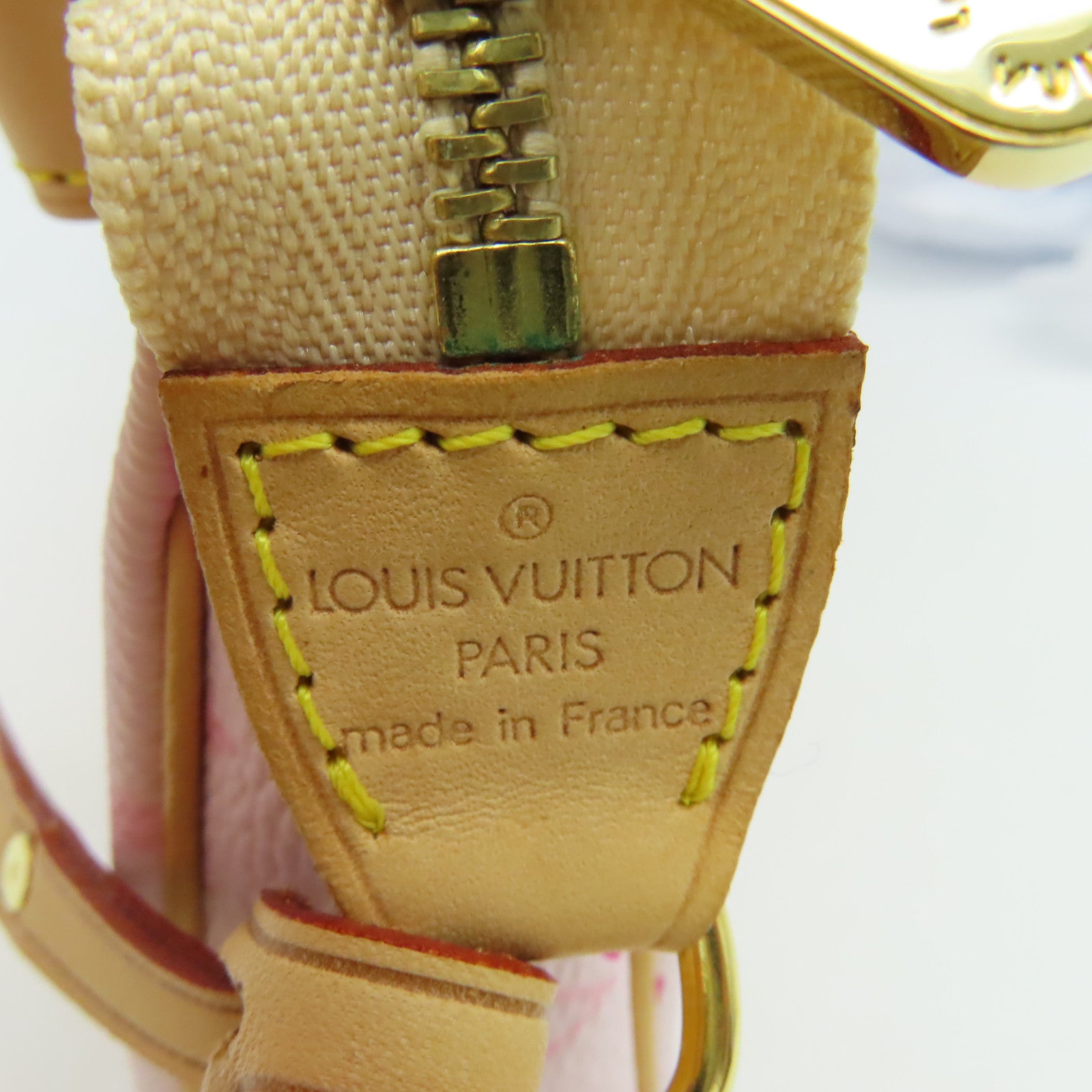 LOUIS VUITTON Monogram Cherry Blossom Pochette手挽袋粉紅色